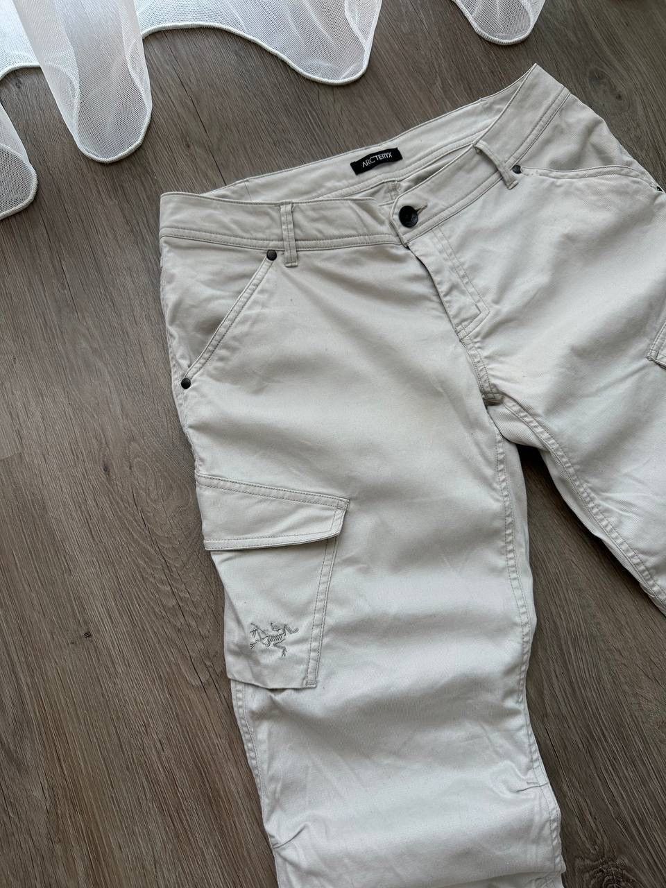 Arc'teryx × Vintage Vintage Arc’Teryx Cargo Outdoor White Pants Size US 30 / EU 46 - 8 Thumbnail
