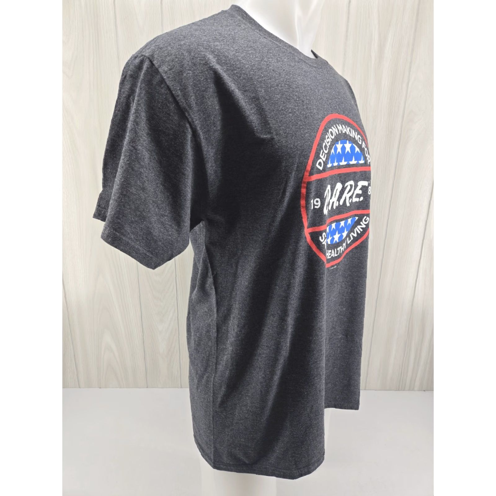 Fruit Of The Loom VINTAGE Fruit of the Loom DARE D.A.R.E. Graphic T-Shirt Anti-Drug Gray Faded Men’s Size LARGE Shirt Adult Large Gray DARE Graphic Logo 1990s Mens Size US L / EU 52-54 / 3 - 6 Thumbnail