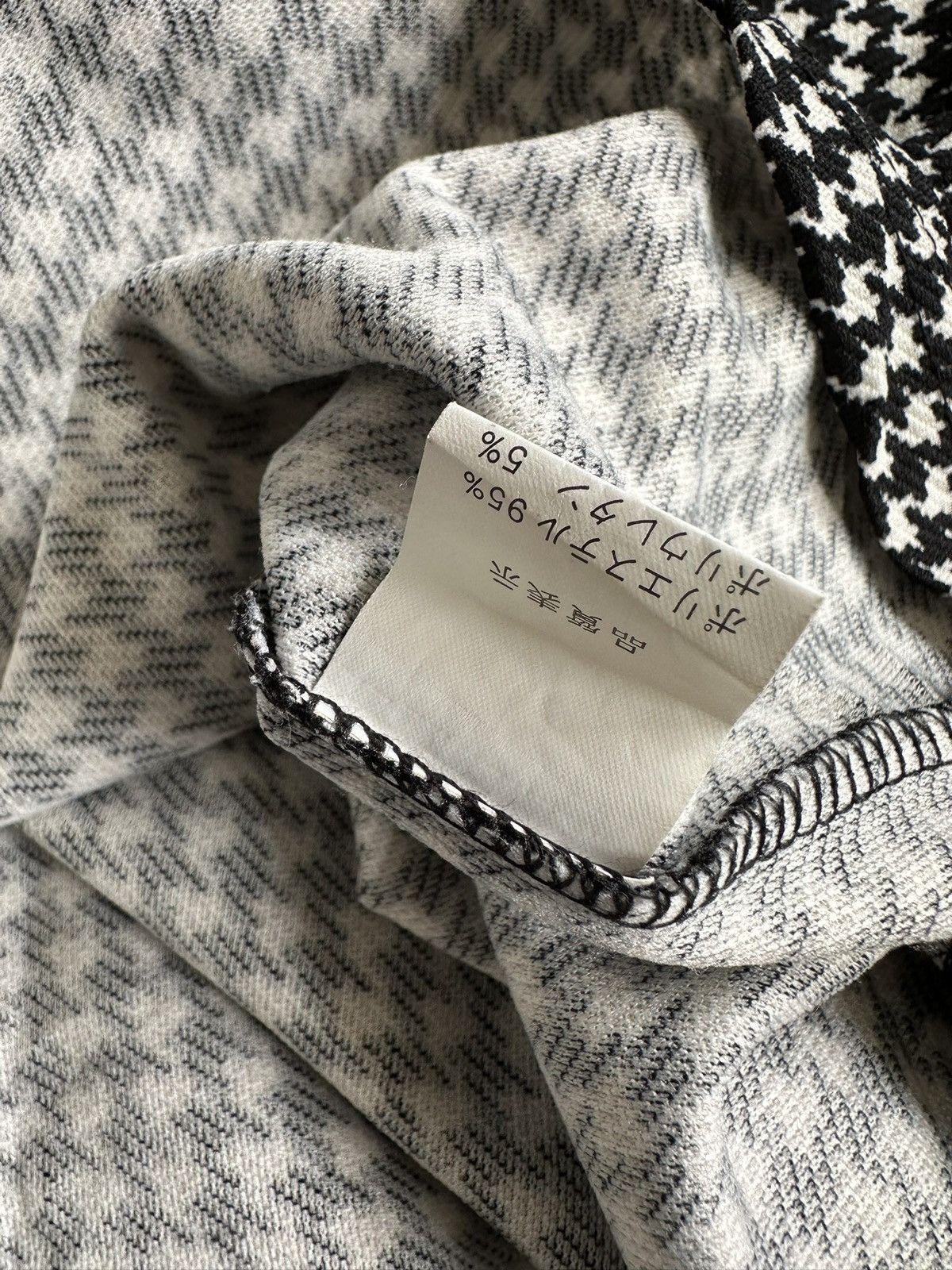 If Six Was Nine 00's Roshell houndstooth stripe warmer long sleeve Size US M / EU 48-50 / 2 - 16 Thumbnail