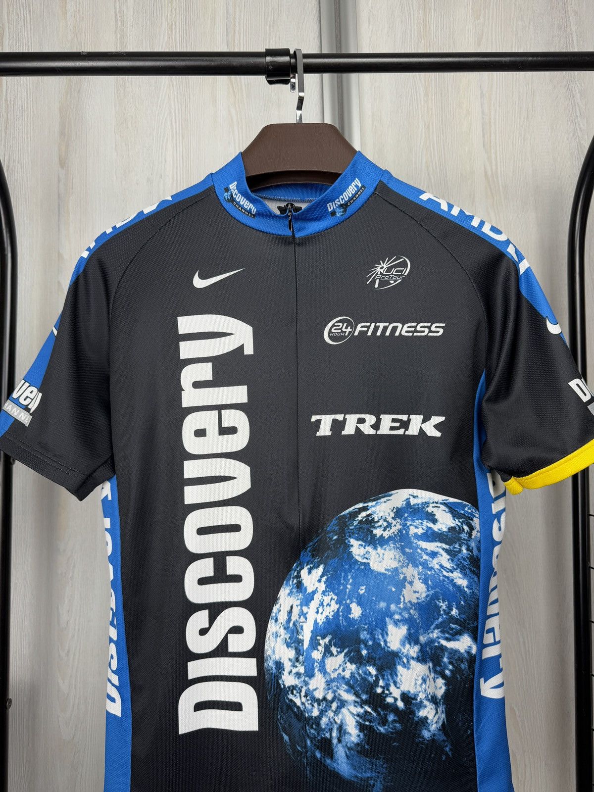 Nike 2007 Nike Discovery Channel Cycling Bike Jersey Vintage Size US L / EU 52-54 / 3 - 3 Thumbnail