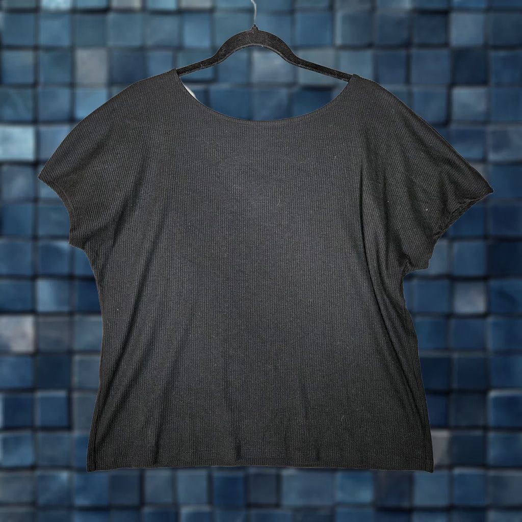 J.Crew J.CREW Women's Black Ribbed Round Neck Short Sleeve Top 3X T-Shirt Black Womens Plus Size 3X Size XXL / US 16-18 / IT 52-54 - 1 Thumbnail