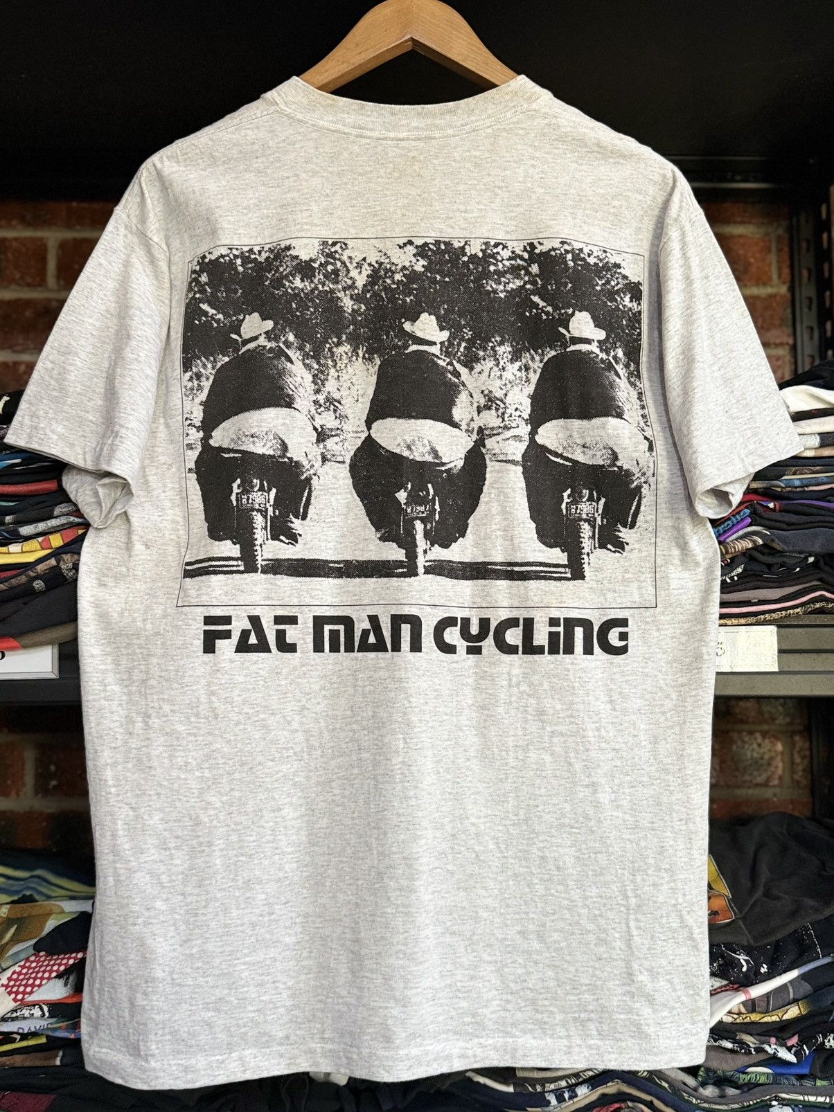 Vintage Vintage 90s Fat Man Cycling Faded Tee Size US L / EU 52-54 / 3 - 1 Thumbnail