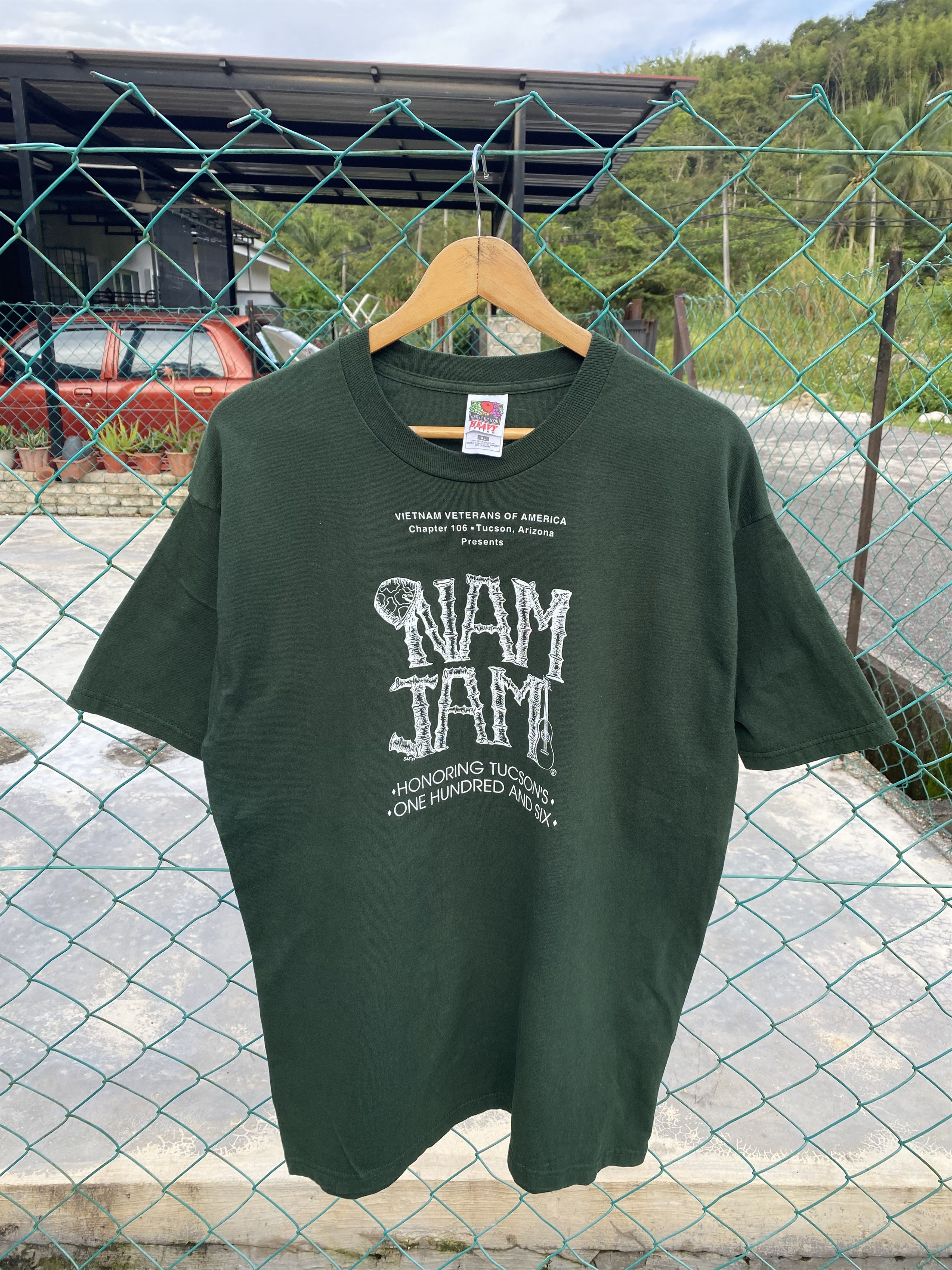 Fruit Of The Loom Vintage Y2K Vietnam Veteran Of America tshirts Size US XL / EU 56 / 4 - 1 Thumbnail