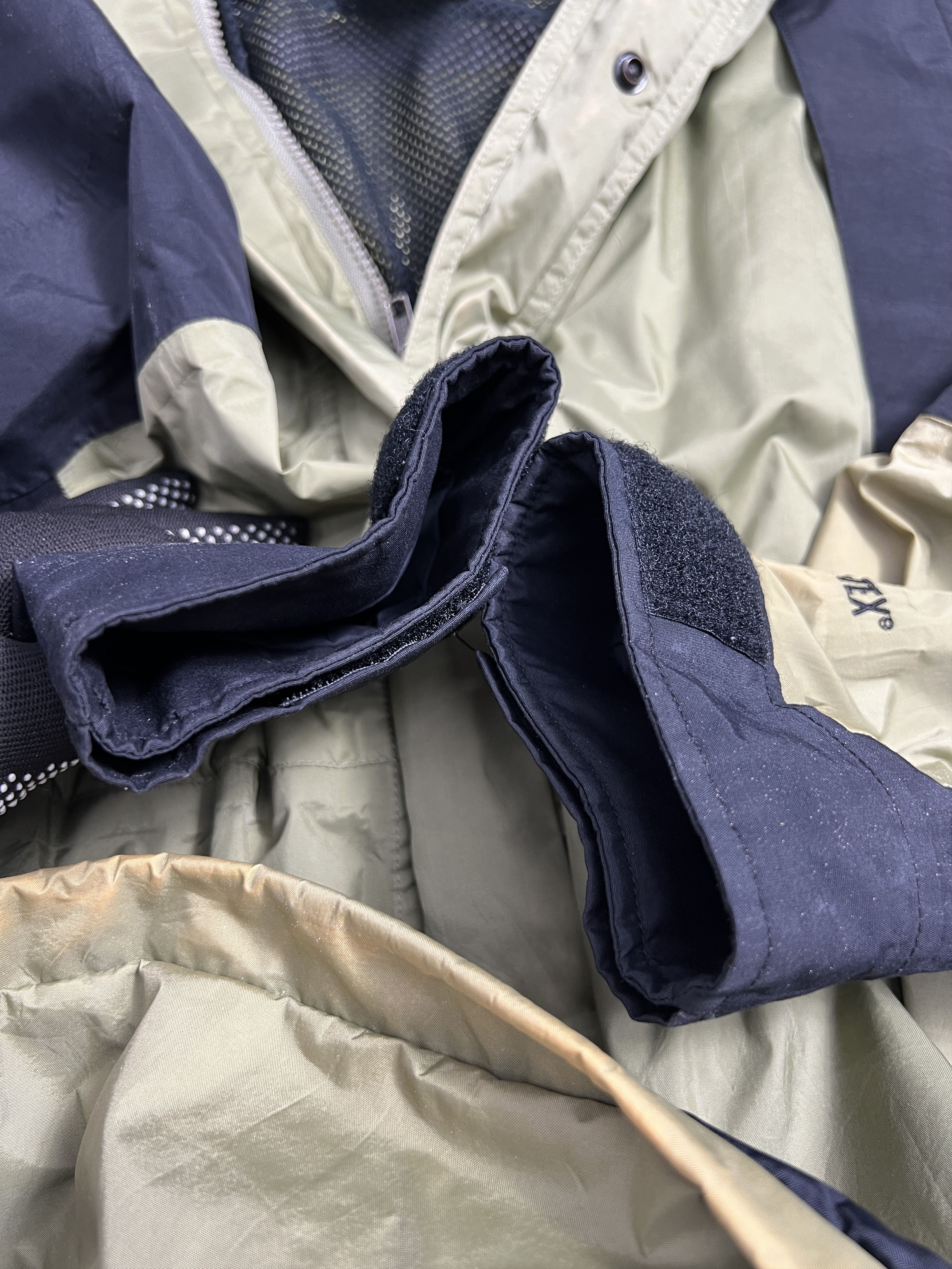 Goretex × The North Face The North Face Gore-Tex Women Nylon Jacket (M) JK476 Size M / US 6-8 / IT 42-44 - 5 Thumbnail