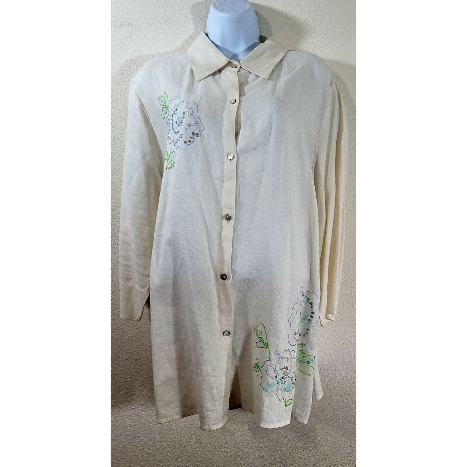 Other Sarah Spencer Woman Cream Floral Embroidered Sequin Top 22W Size 3XL / US 20-22 - 1 Thumbnail