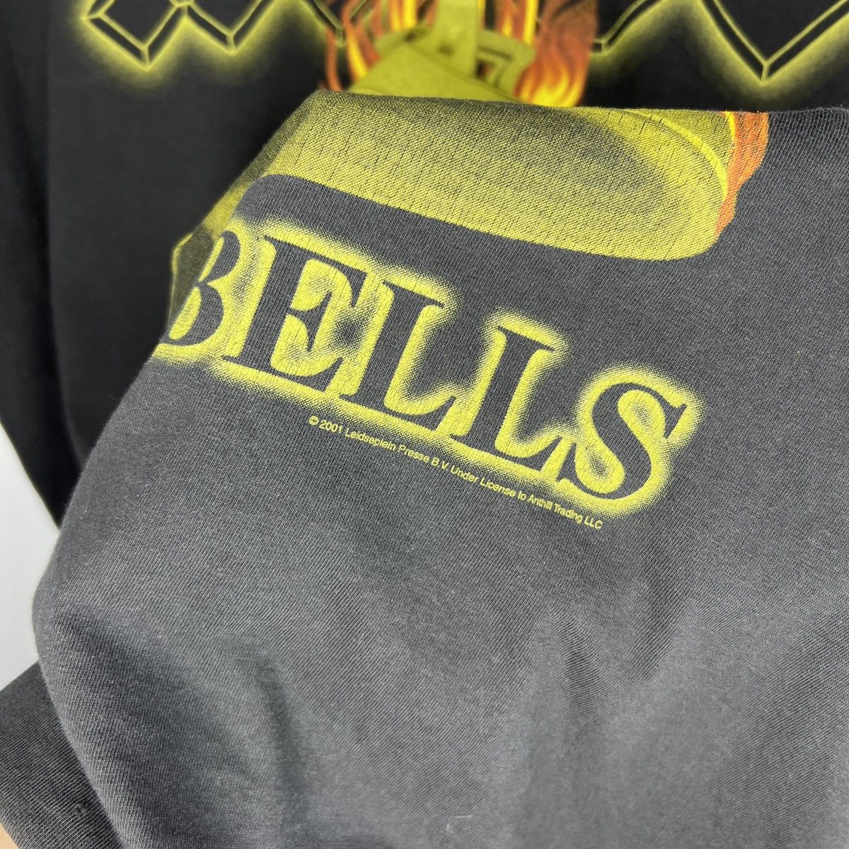 AC/DC × Band Tees × Vintage Vintage AC DC Hell’s Bells Faded Tshirt World Tour 2000 2001 Size US L / EU 52-54 / 3 - 5 Thumbnail