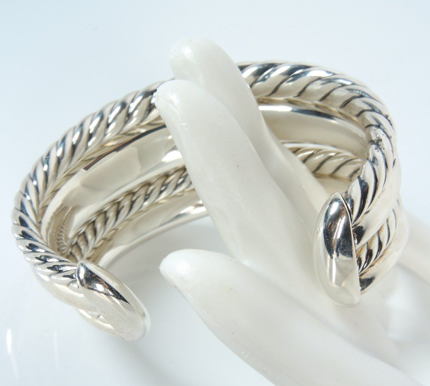 David Yurman o1smst1ft0424 Two Cabel and 2 High Polished Domed Cuffs Size ONE SIZE - 3 Thumbnail