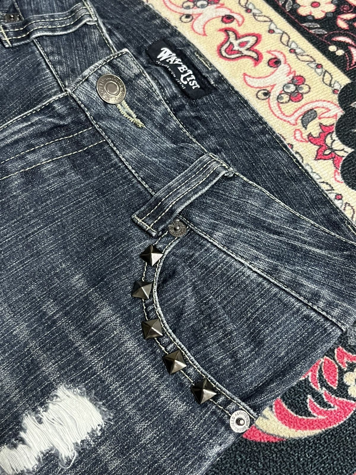 Japanese Brand Japanese Brand Wavelist Dark Washed Distressed Studded Jeans Size US 32 / EU 48 - 5 Thumbnail