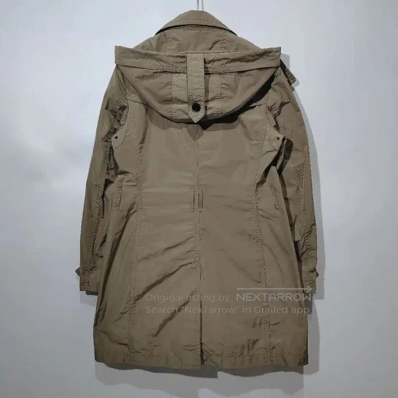 Burberry Burberry Women's Khaki Green Trench Coat. Size XL / US 12-14 / IT 48-50 - 2 Thumbnail