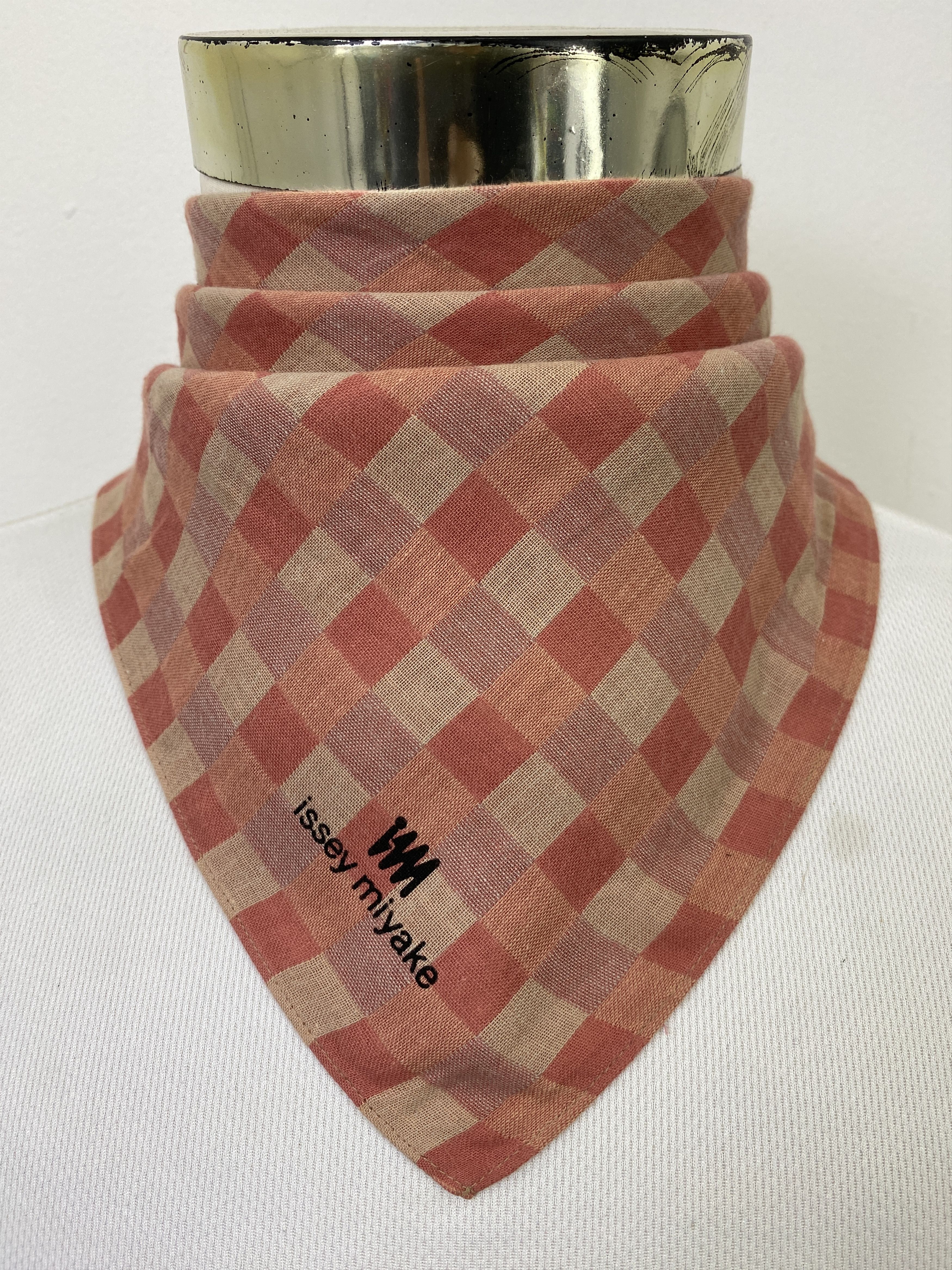 Issey Miyake Vintage Issey Miyake Handkerchief / Neckerchief KT0142 Size ONE SIZE - 1 Thumbnail