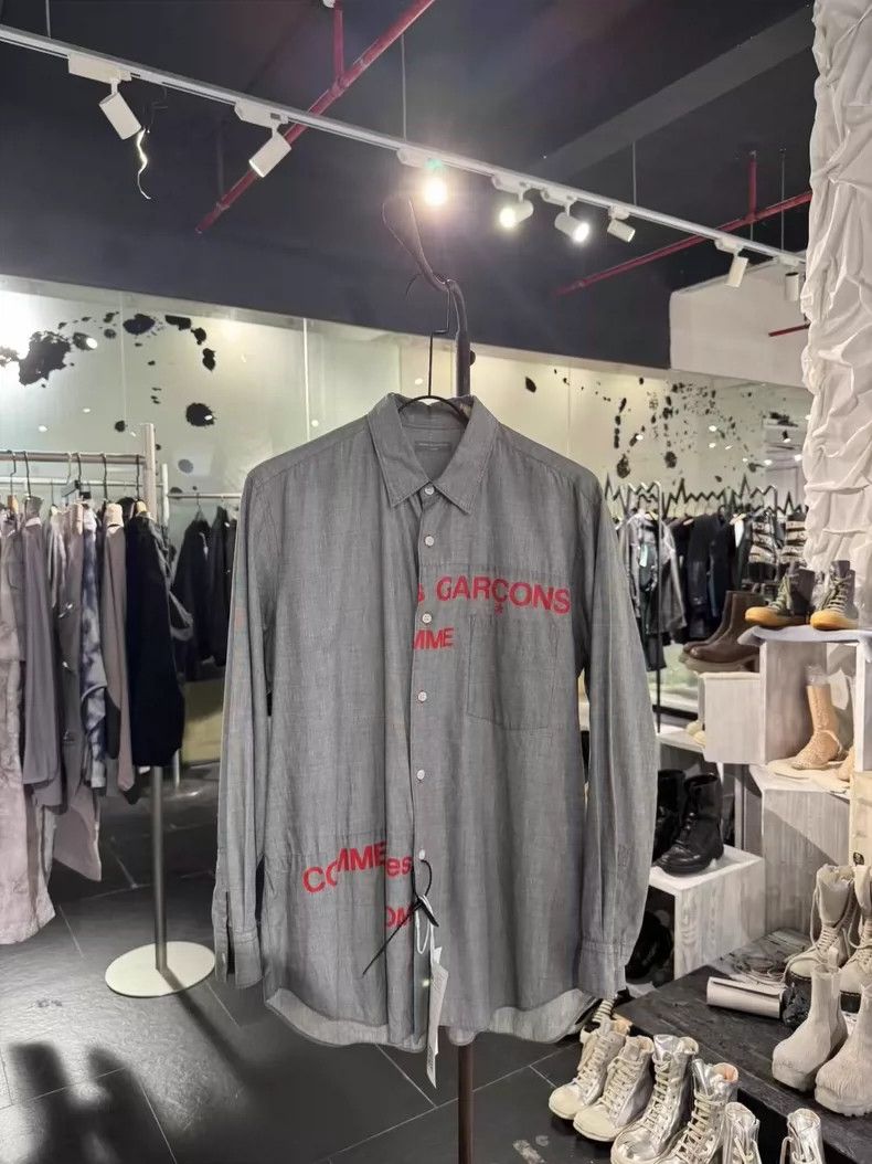 Comme des Garcons Comme des Garcons size os 2001 misaligned shirt 2504-Nexta Size US M / EU 48-50 / 2 - 1 Thumbnail
