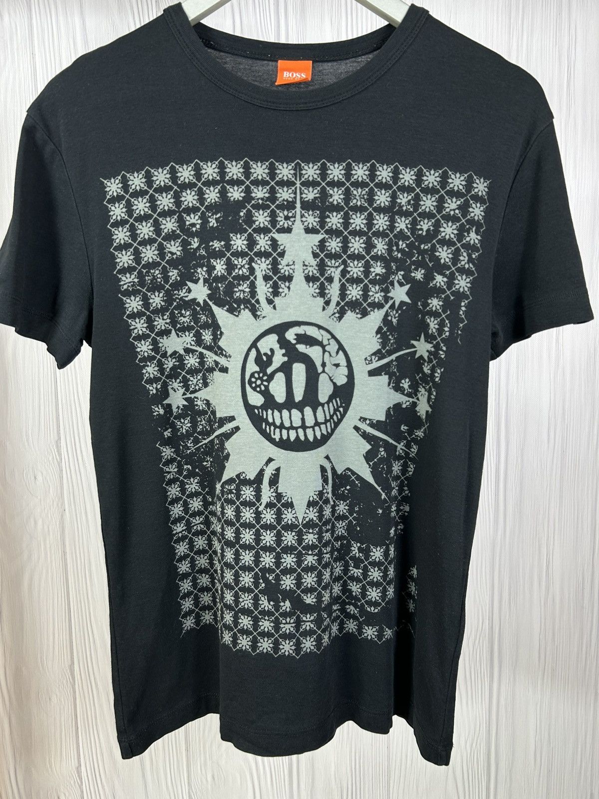Hugo Boss Vintage Hugo Boss Orange Skull T-Shirt Size S Size US S / EU 44-46 / 1 - 4 Thumbnail