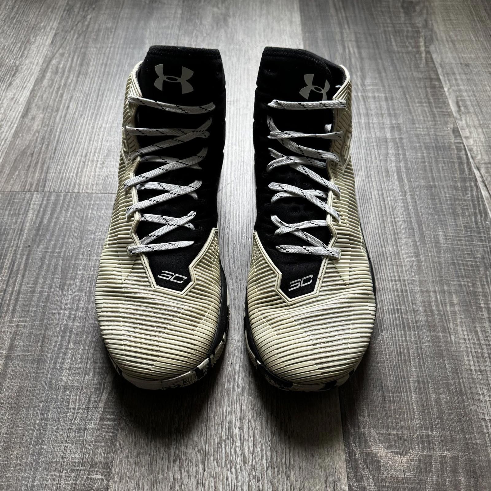UNDER ARMOUR • Curry 2.5 2016 White/Black (13M)