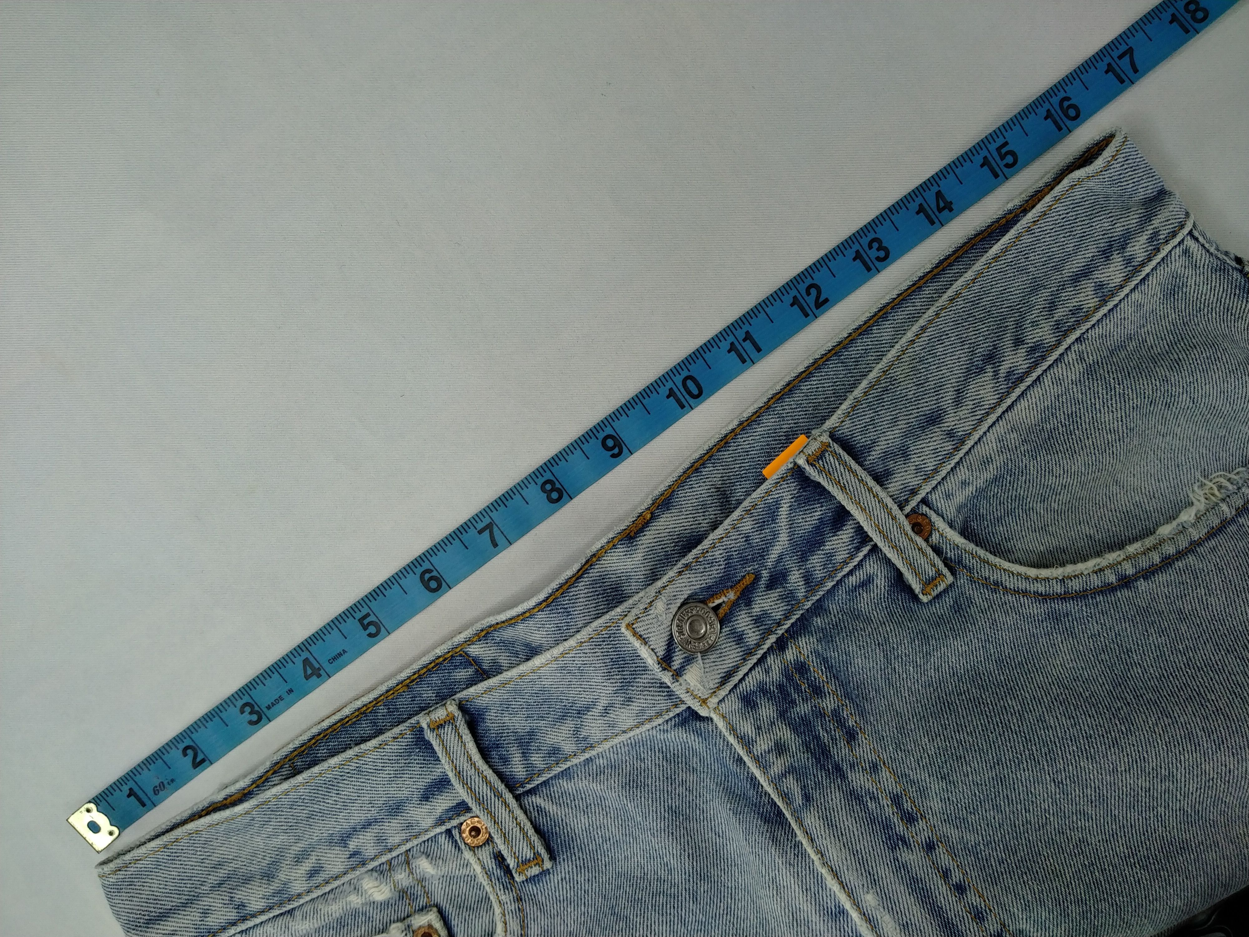 Japanese Brand Light Wash Vintage Levi's 505 Jeans 33x30 Denim -JN1061 Size US 33 - 5 Thumbnail