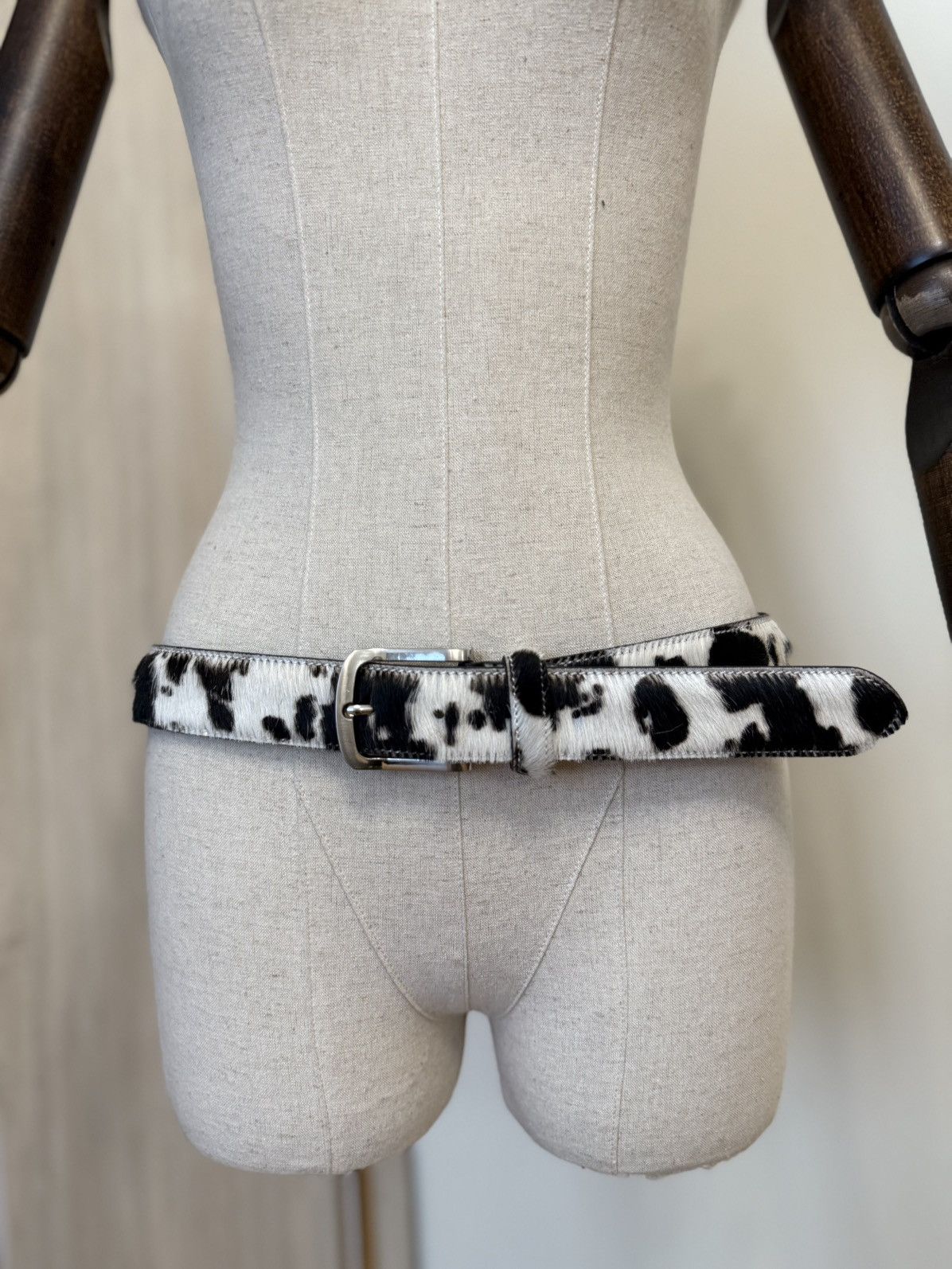 Other Italy Cowhide Leather Belt Y2K – Dalmatian Print Size ONE SIZE - 1 Thumbnail