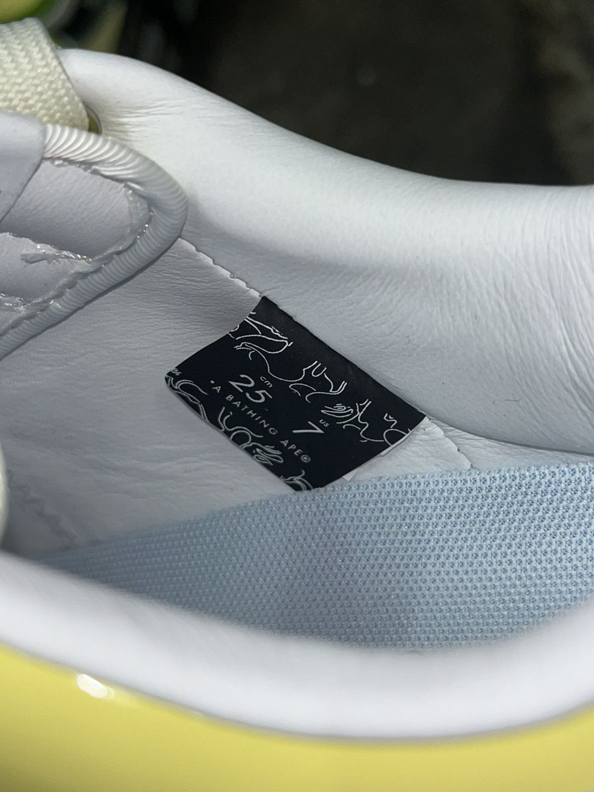 Bape × SSENSE Yellow Patent Bape Sta Size 7 Bapesta Size US 7 / EU 40 - 8 Thumbnail