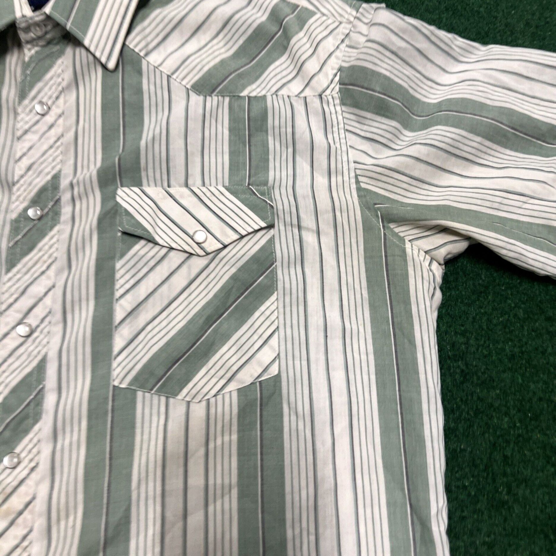 Wrangler Wrangler Cowboy Cut Regular Fit Shirt Mens Large 16.5 Green X Long Tails Size US L / EU 52-54 / 3 - 2 Thumbnail