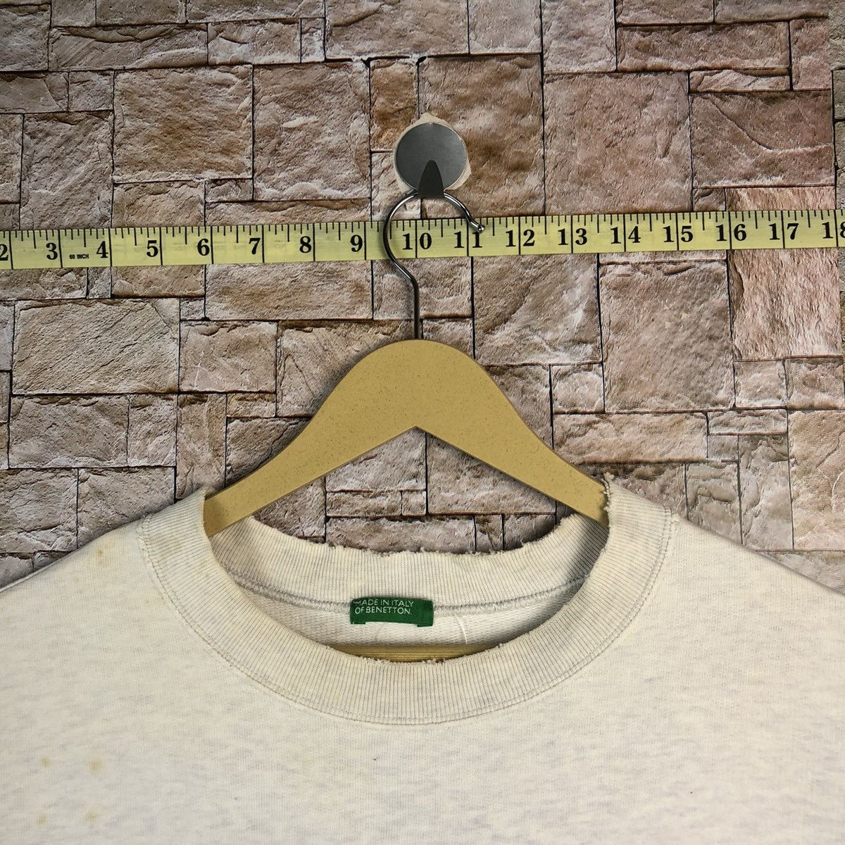 Benetton Made Italy Of Benneton vintage Cream Sweatshirt #A505 Size US M / EU 48-50 / 2 - 4 Thumbnail