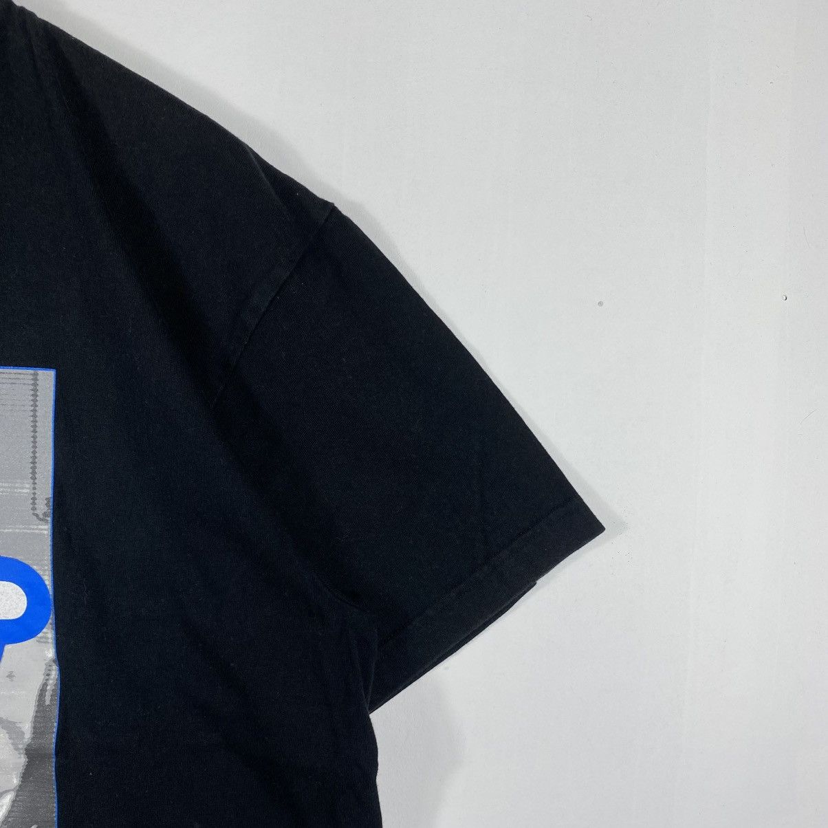 Vintage Vintage Ghost In The Shell LAUGHING MAN Cospa Tee Shirt Size US M / EU 48-50 / 2 - 4 Thumbnail