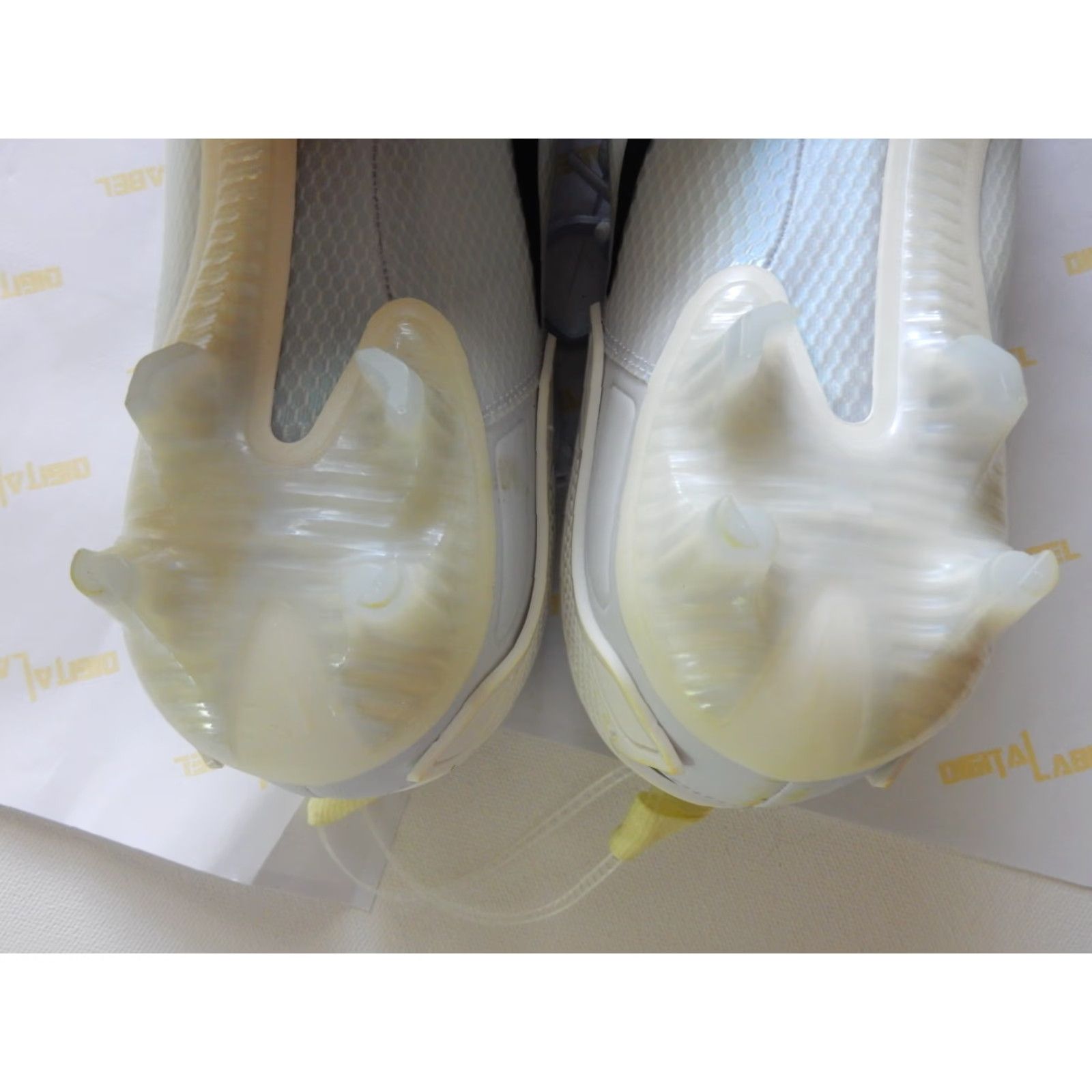 Nike Nike Men's Lacrosse Cleats Size 11.5 White Huarache Sneakers Size US 11.5 / EU 44-45 - 6 Thumbnail