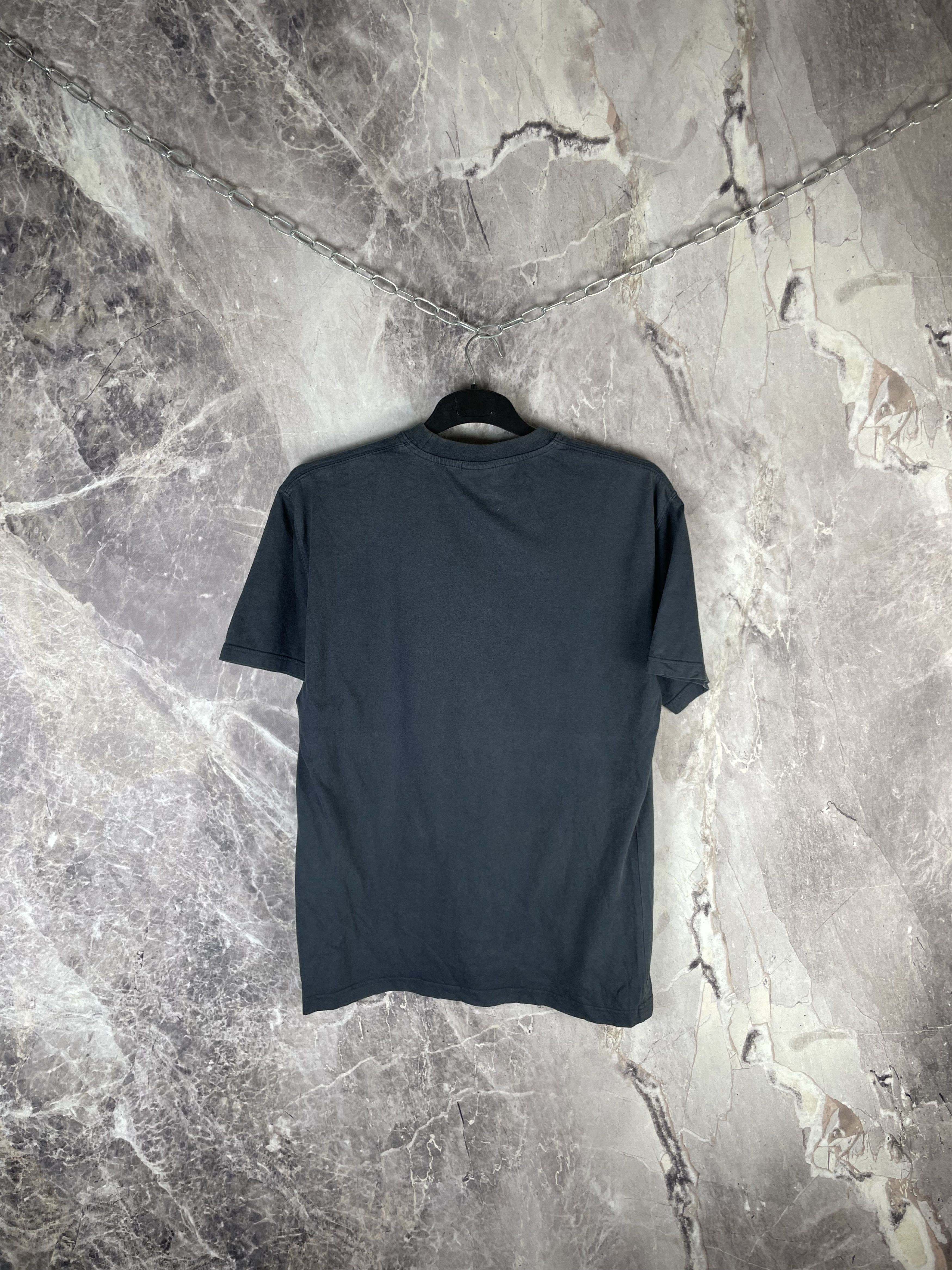 Oakley Oakley Vintage Mens Crew Neck T-Shirt Size US L / EU 52-54 / 3 - 6 Thumbnail