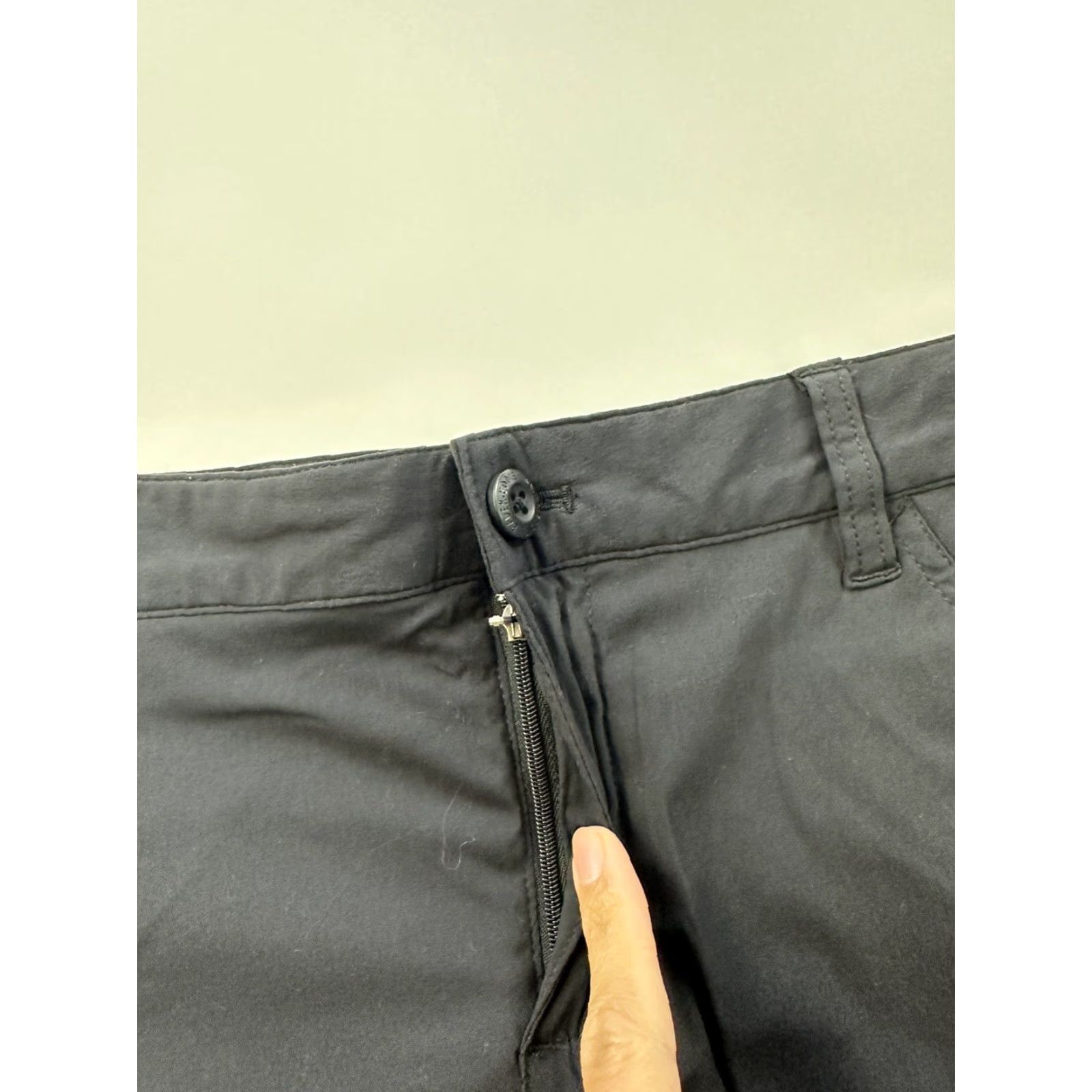 Eddie Bauer Eddie Bauer Skirt Women’s 10 Black Skirt Athletic Activewear Tennis Golf Hiking Recreational Mens/Womens Size 32" / US 10 / IT 46 - 4 Thumbnail
