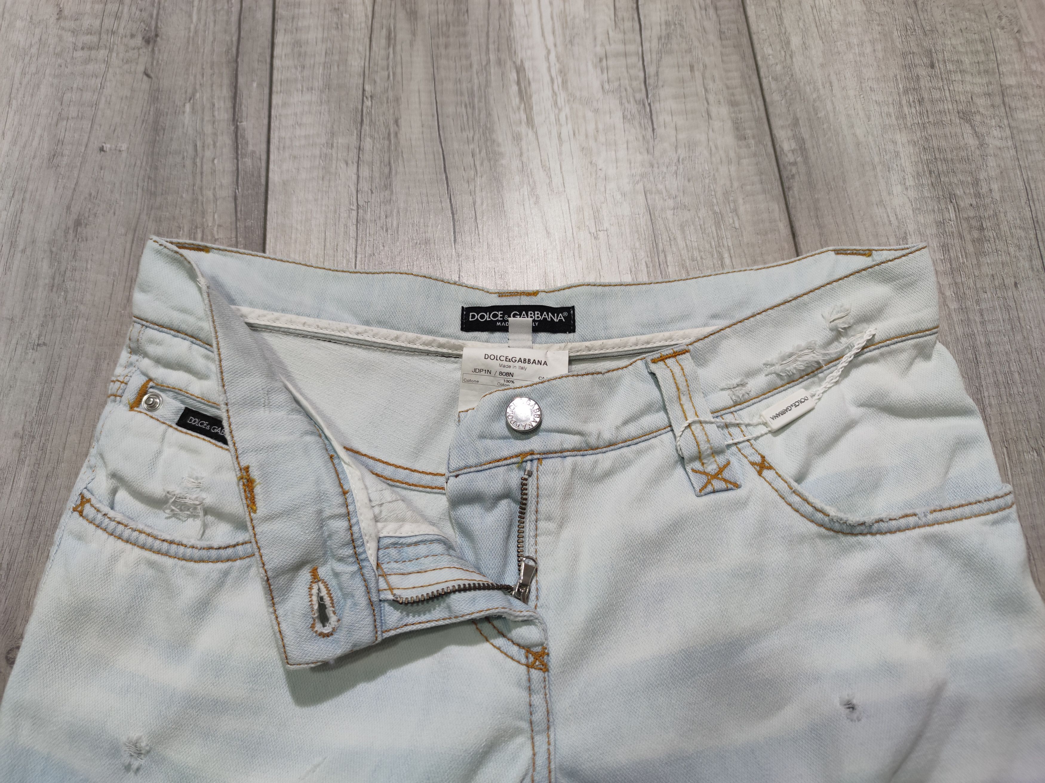 Dolce & Gabbana Vintage Dolce Gabbana Light Blue Distressed Jeans Size 27" / US 4 / IT 40 - 4 Thumbnail