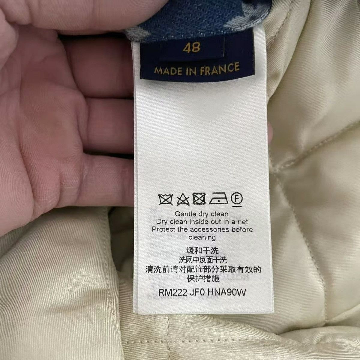 Louis Vuitton Louis Vuitton 48 Destroyed Floral Monogram Denim Jacket Size US M / EU 48-50 / 2 - 6 Thumbnail