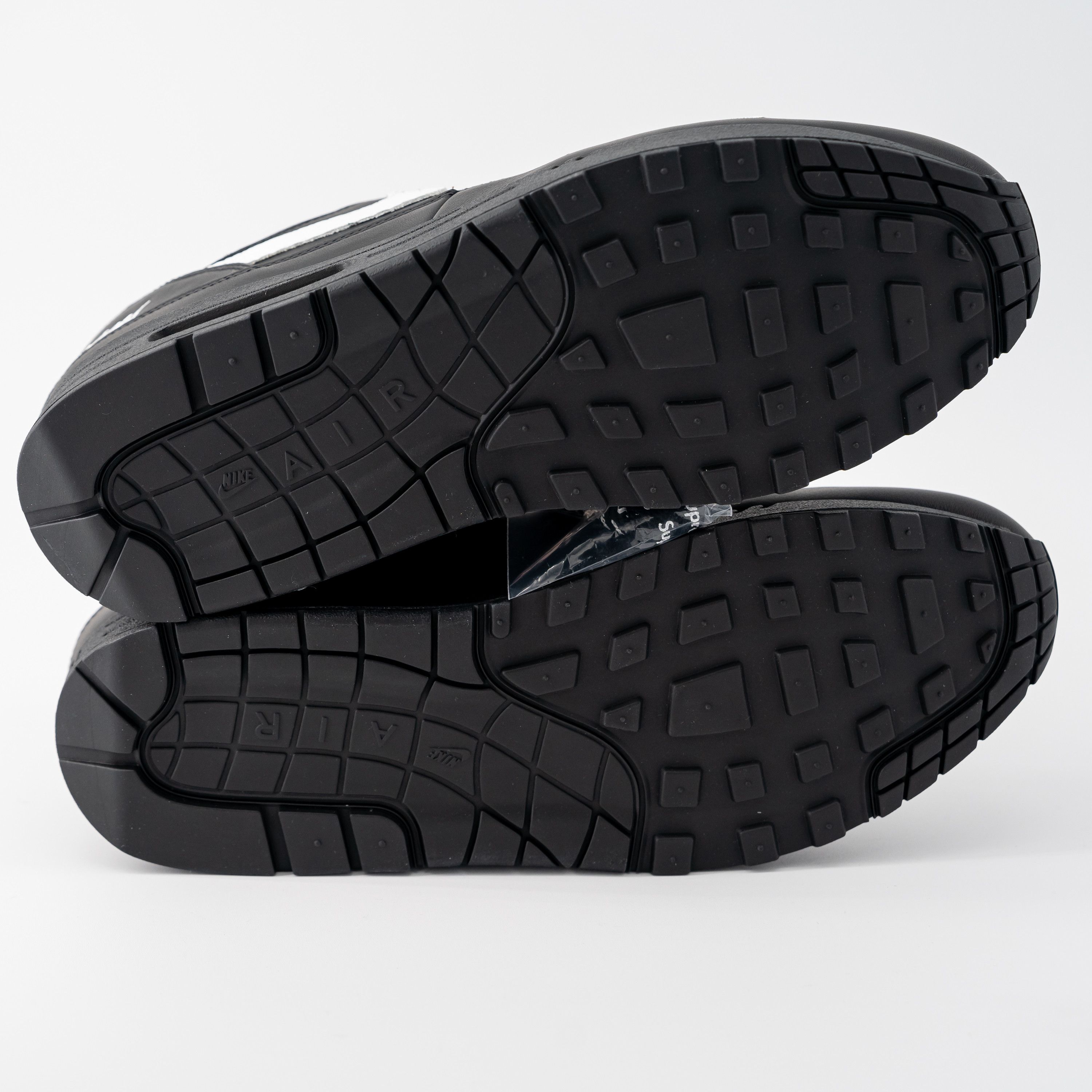 Nike 13 - Nike Supreme x Air Max 1 '87 SP Black White HF8813 001 Size US 13 / EU 46 - 5 Thumbnail