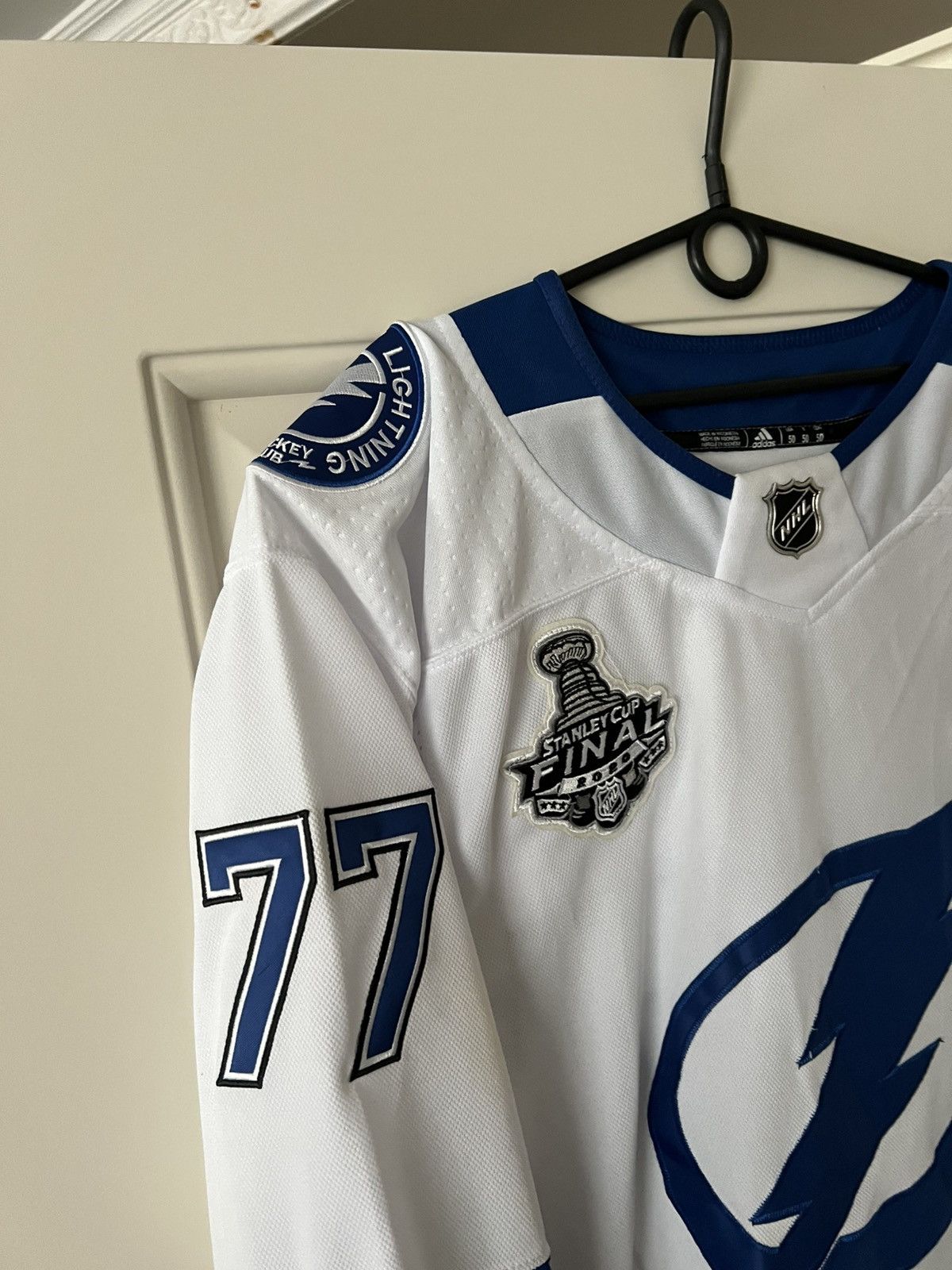 NHL Adidas NHL Tampa Bay Lightning #77 Hedman Jersey Size US XL / EU 56 / 4 - 8 Thumbnail