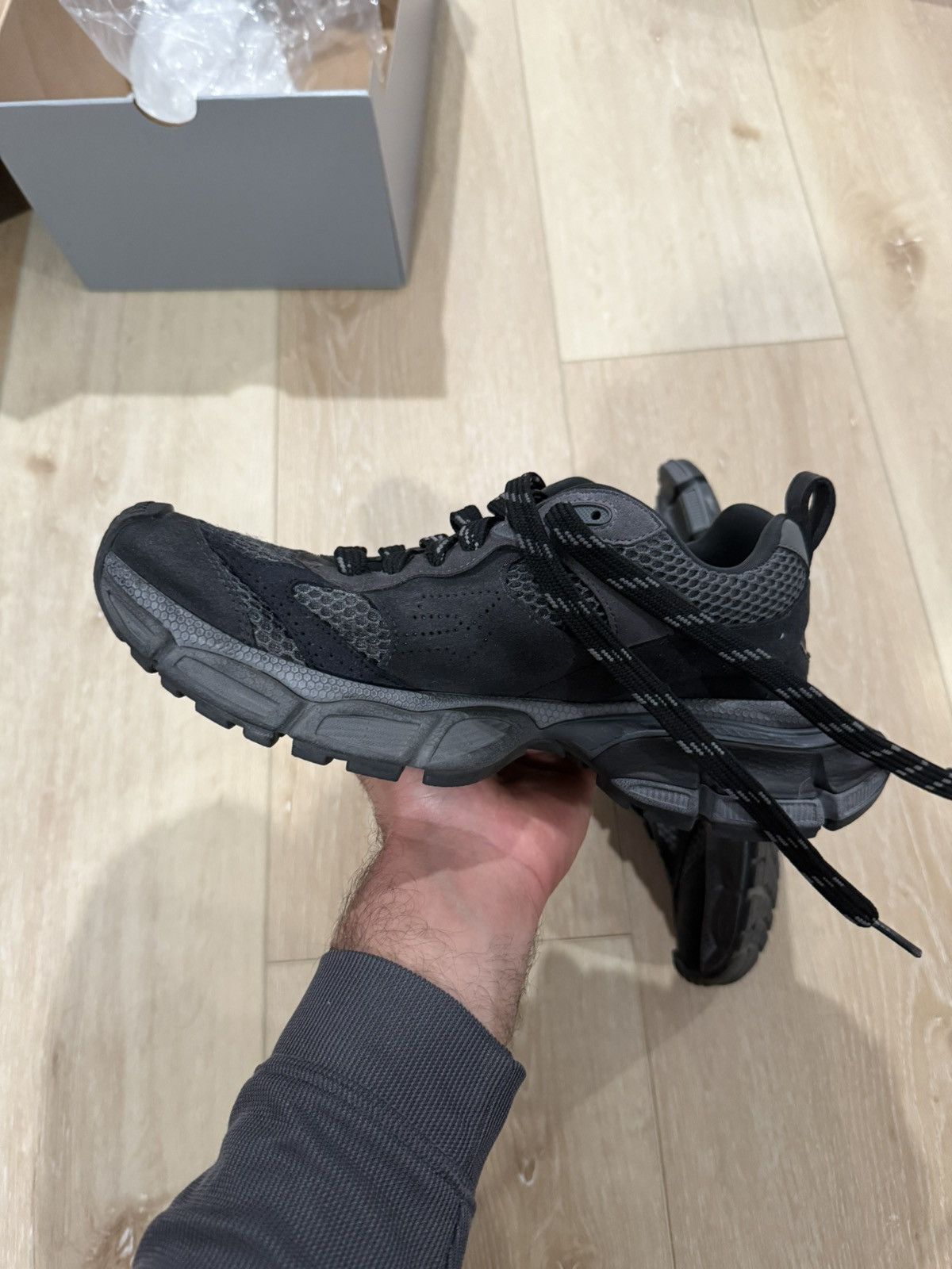 Balenciaga Balenciaga Men's 3XL Lace Up Sneakers Gris Size 8 US 41 EU Size US 8 / EU 41 - 6 Thumbnail