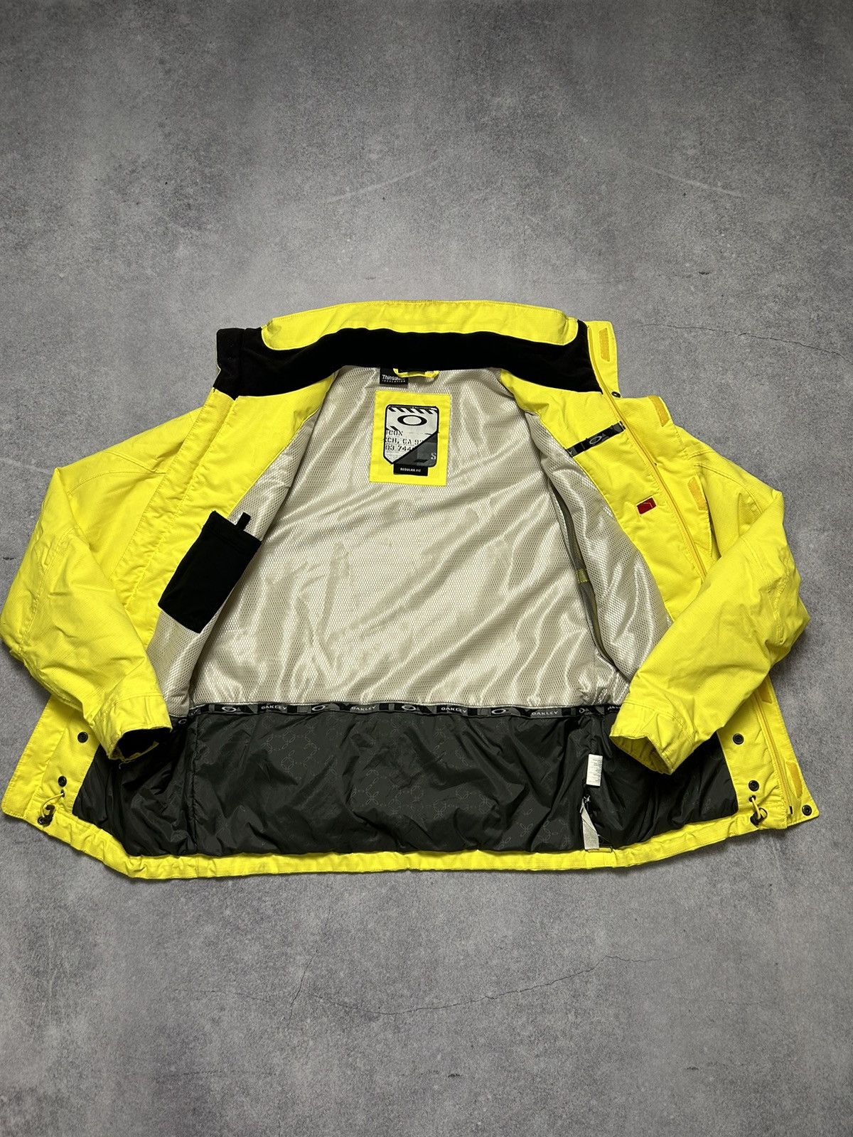 Oakley Outdoor Oakley Thinsulate Ski Snowboard Jacket Gorpcore Size US S / EU 44-46 / 1 - 3 Thumbnail