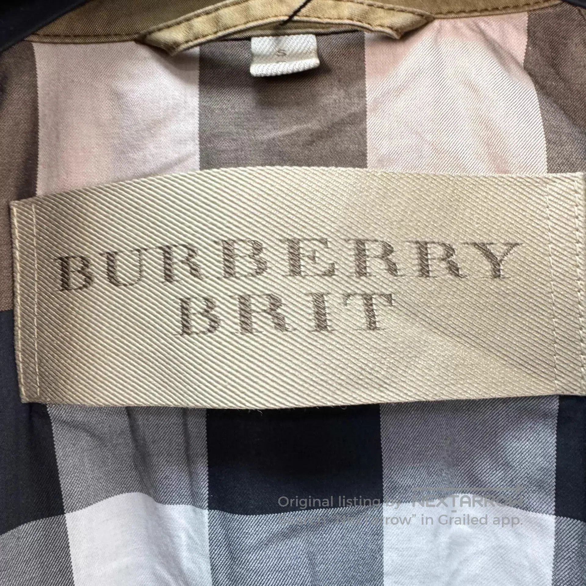 Burberry Beige Lightweight Jacket with Zip Pockets . Size US S / EU 44-46 / 1 - 5 Thumbnail