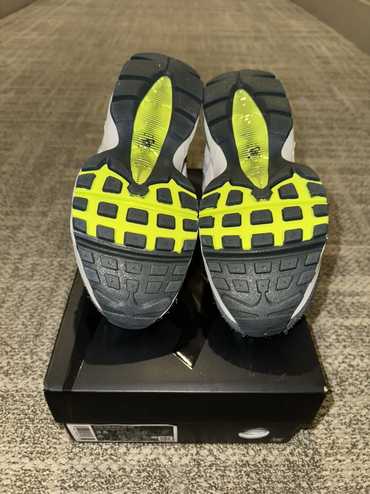 MoMA × Nike Nike Air Max 95 Reverse Neon Moma Exclusive Sz 5W 30th Anniv Size US 5 / IT 35 - 4 Thumbnail