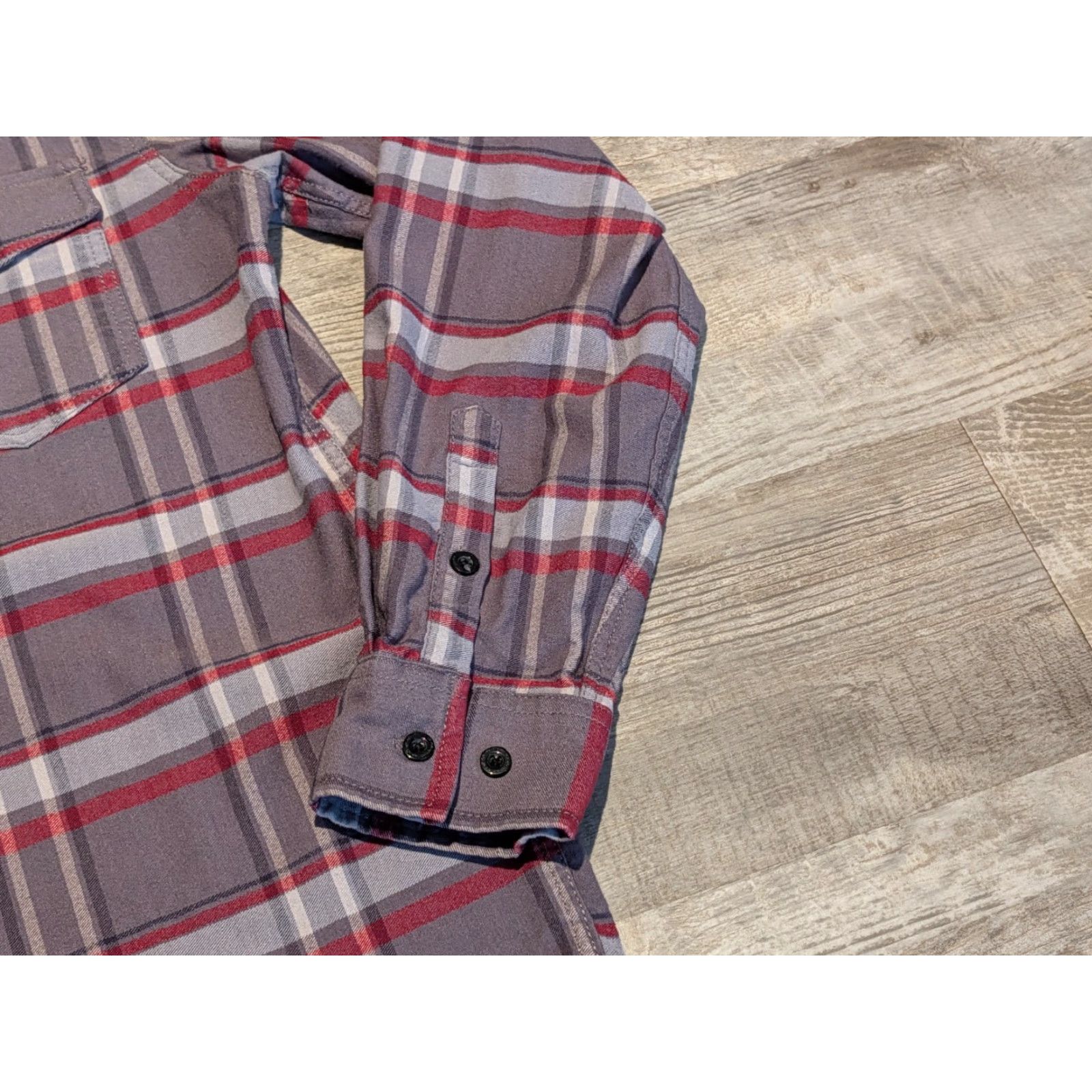 Vintage MTN OPS Shirt Mens S Gray Red Tamarack Tech Flannel Long Sleeve Button Up Size US S / EU 44-46 / 1 - 4 Thumbnail