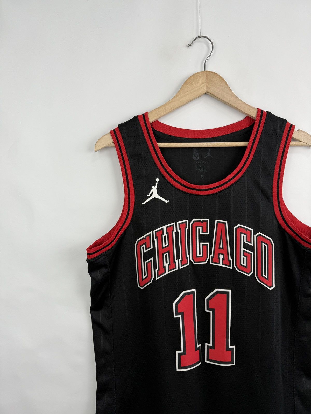 Jordan Brand 🇺🇸 Chicago Bulls Demar Derozan Jordan NBA Basketball Jersey Size US M / EU 48-50 / 2 - 3 Thumbnail