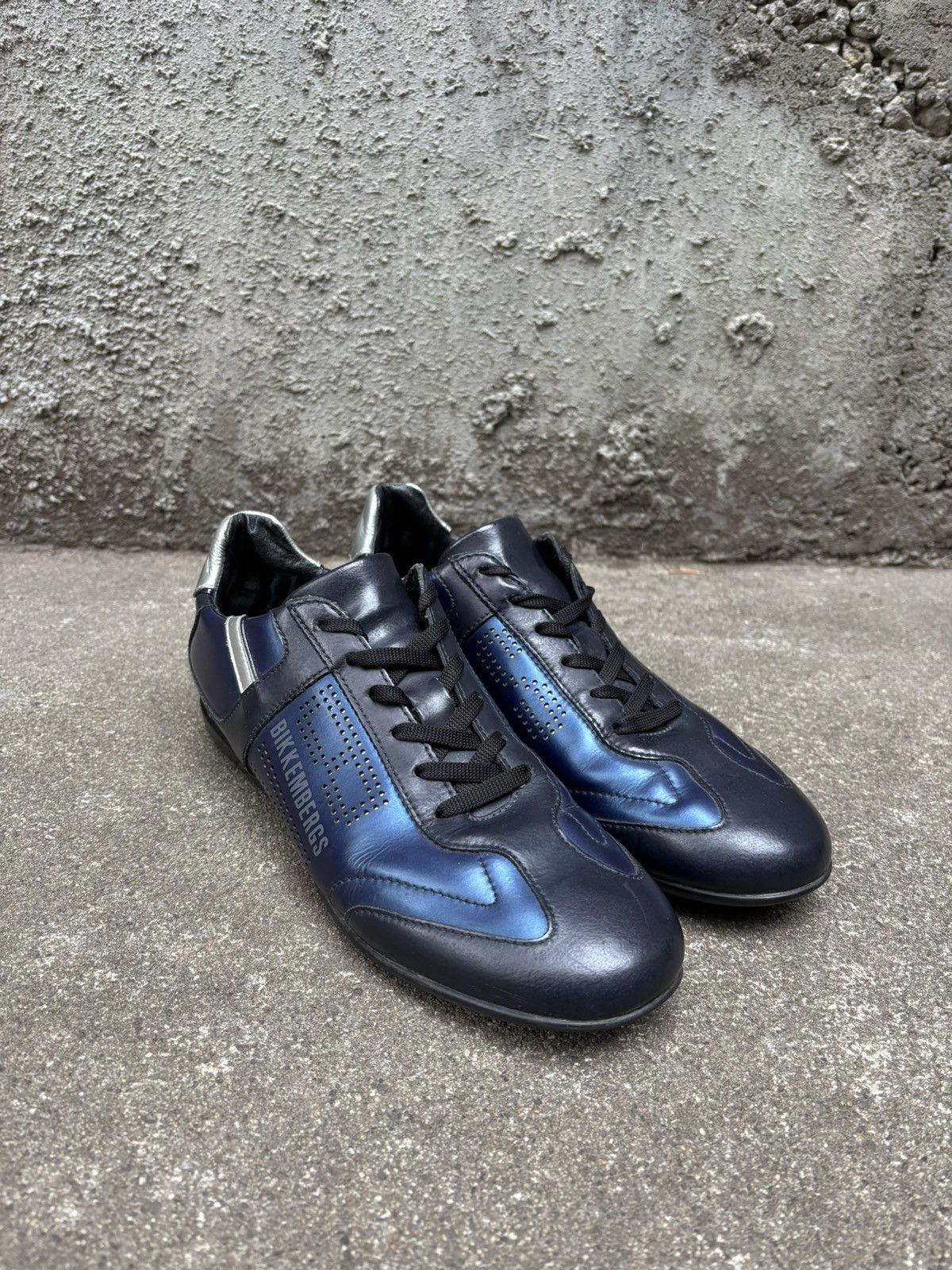 Dirk Bikkembergs Vintage Dirk Bikkembergs navy blue and silver trainers Size US 8 / EU 41 - 2 Thumbnail