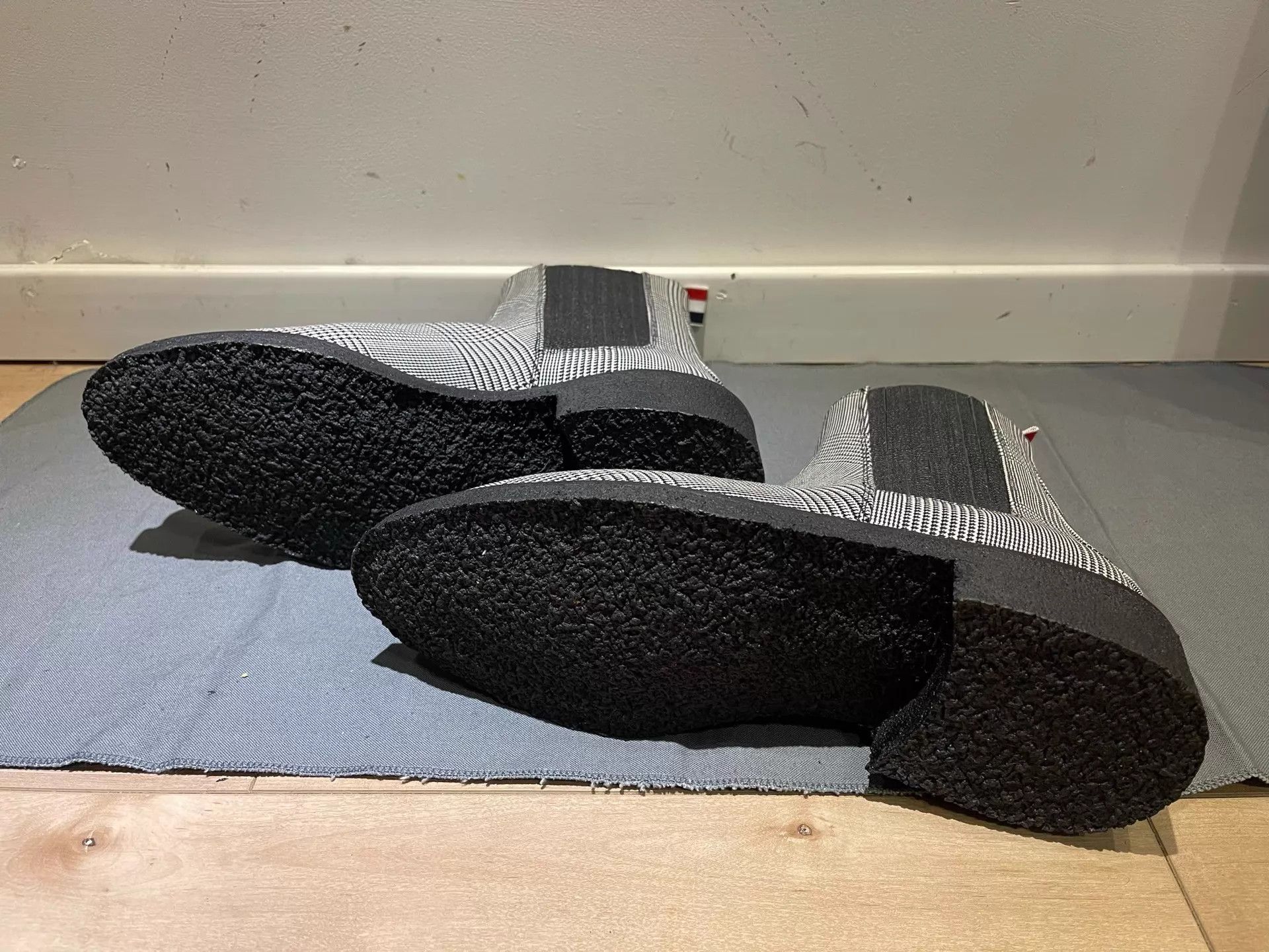 Thom Browne Thom Browne Houndstooth Chelsea Boots US7 New With Box Size US 7 / EU 40 - 5 Thumbnail