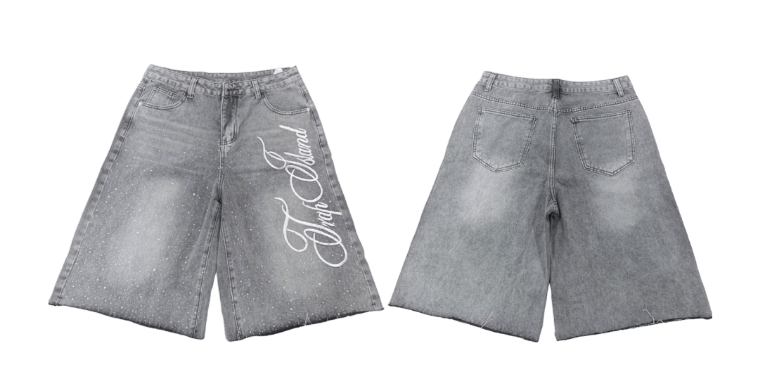 3Stylish Knee-Length Denim Shorts