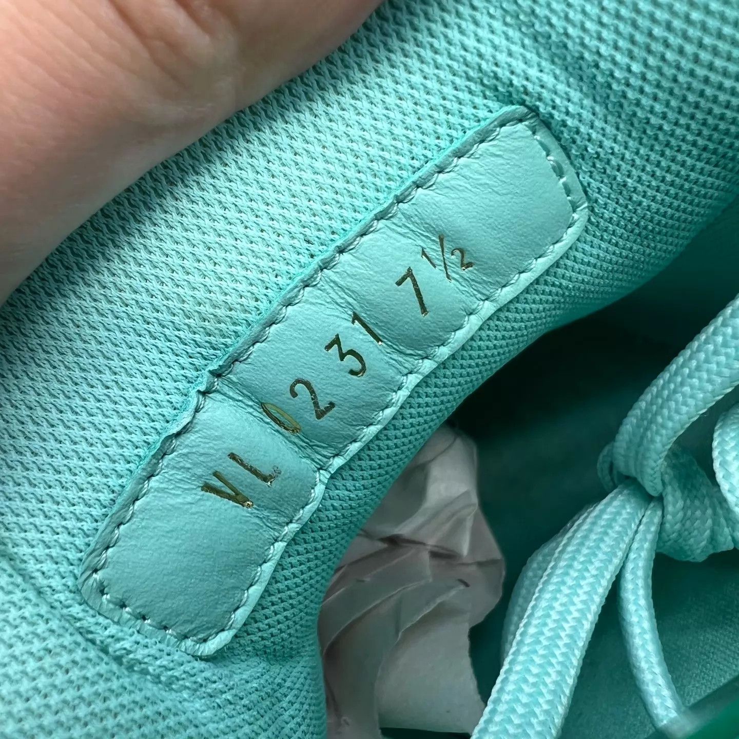 Louis Vuitton LV Trainer Tiffany UK7.5/41.5 Like New Worn 2x Size US 8.5 / EU 41-42 - 8 Thumbnail