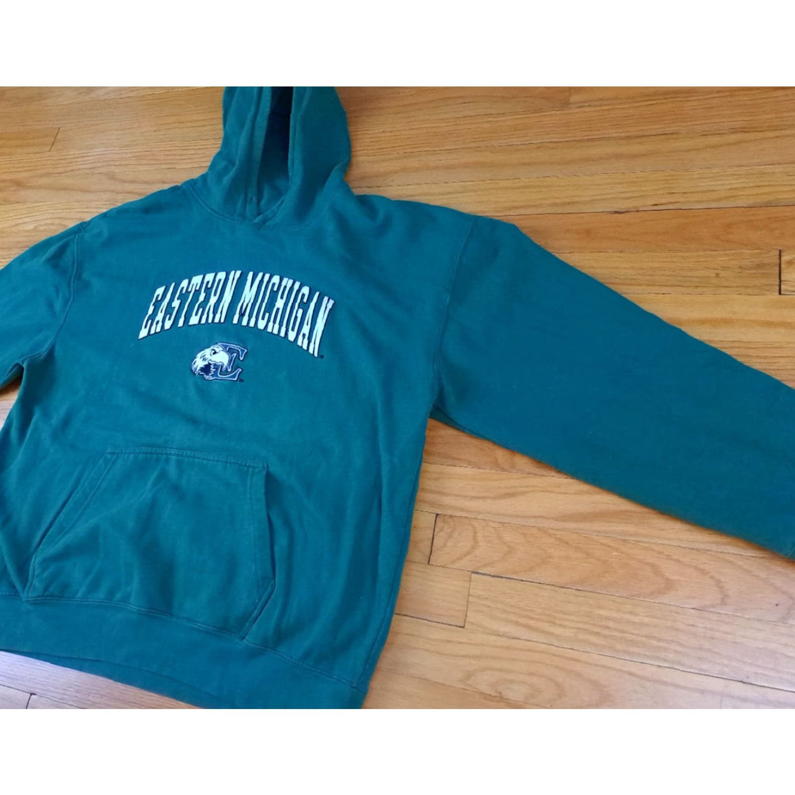 X-LARGE VINTAGE Eastern Michigan Eagles Sweatshirt Hooded Embroidered XL Green Unisex Adults 90s Sports Basketball Pullover Size US XL / EU 56 / 4 - 2 Thumbnail