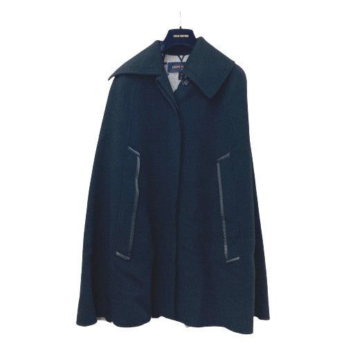 Louis Vuitton Louis Vuitton Fkco04 Giant Monogram Cloak Coat Apparel (Clothing) Poncho Wool Women Black Size XS / US 0-2 / IT 36-38 - 1 Thumbnail