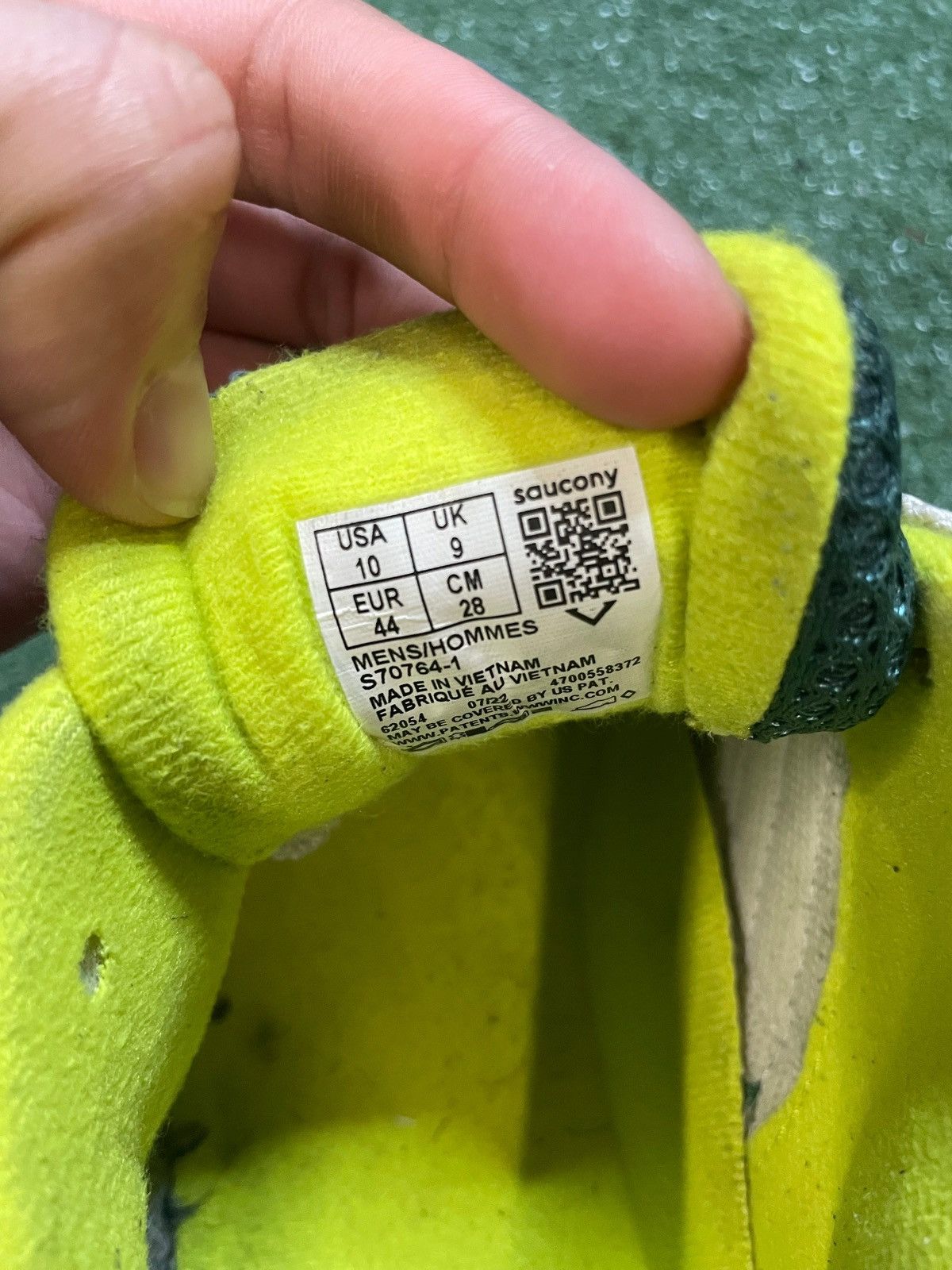 Salomon Saucony 3D hurricane grid bodega size 10men/11.5women Size US 10 / EU 43 - 8 Thumbnail