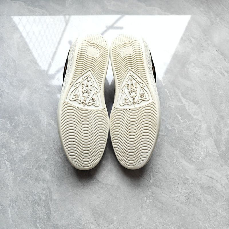 Gucci Gucci Ace Fashion Sneakers with Embroidered Bees - Size US 8.5 / EU 41-42 - 2 Thumbnail
