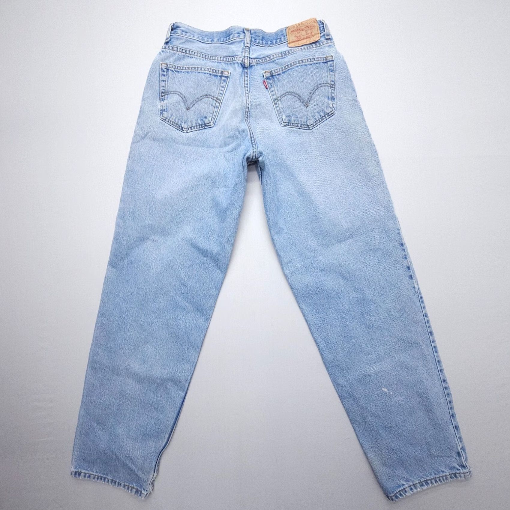 Levi's VINTAGE Levi's 560 Jeans Mens 33x34 Light Blue Denim 90s USA Baggy Relaxed Comfortable Pockets Size US 33 - 2 Thumbnail