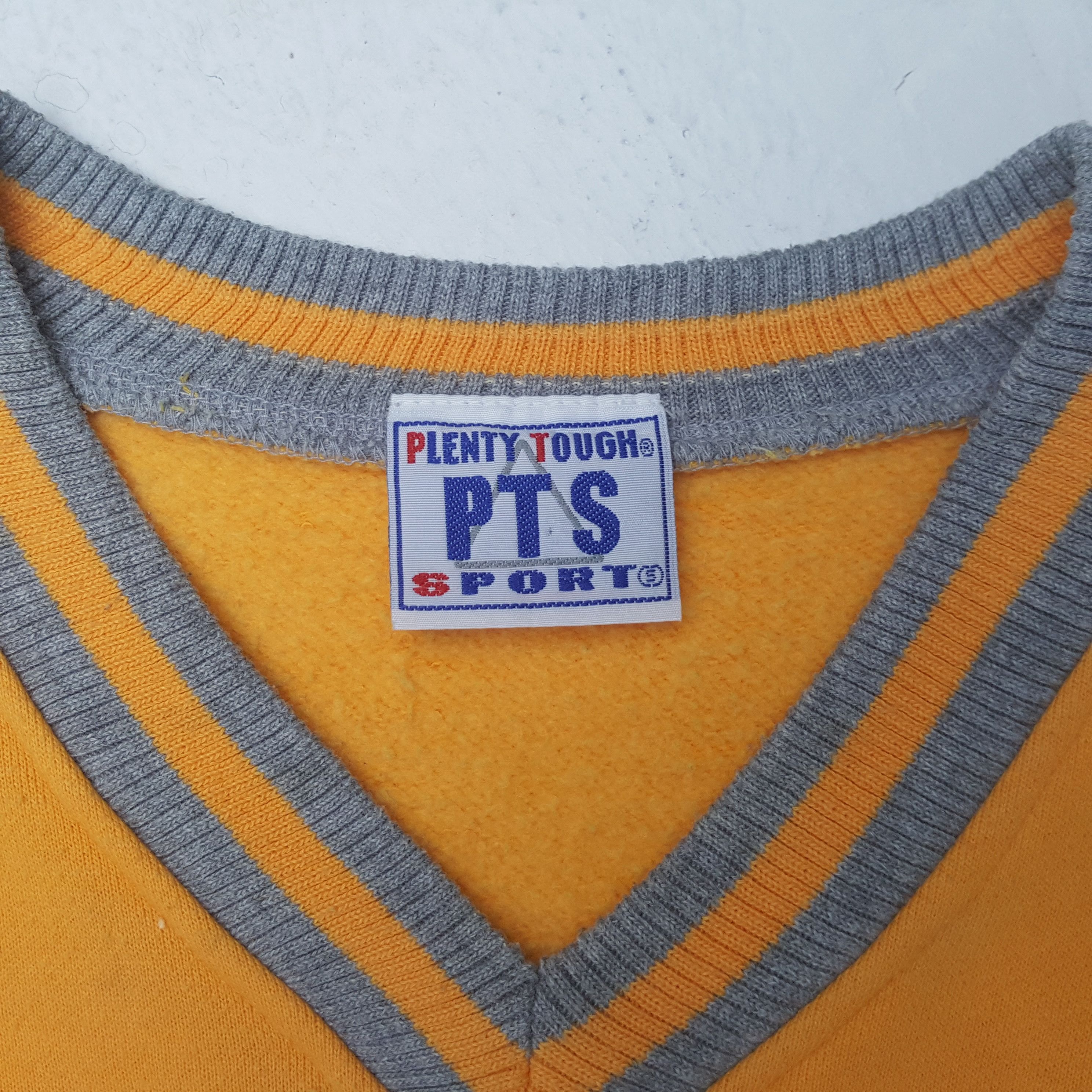 Vintage PLENTY TOUGH SPORT Streetwear Style Sweatshirt C293N26 Size US M / EU 48-50 / 2 - 4 Thumbnail