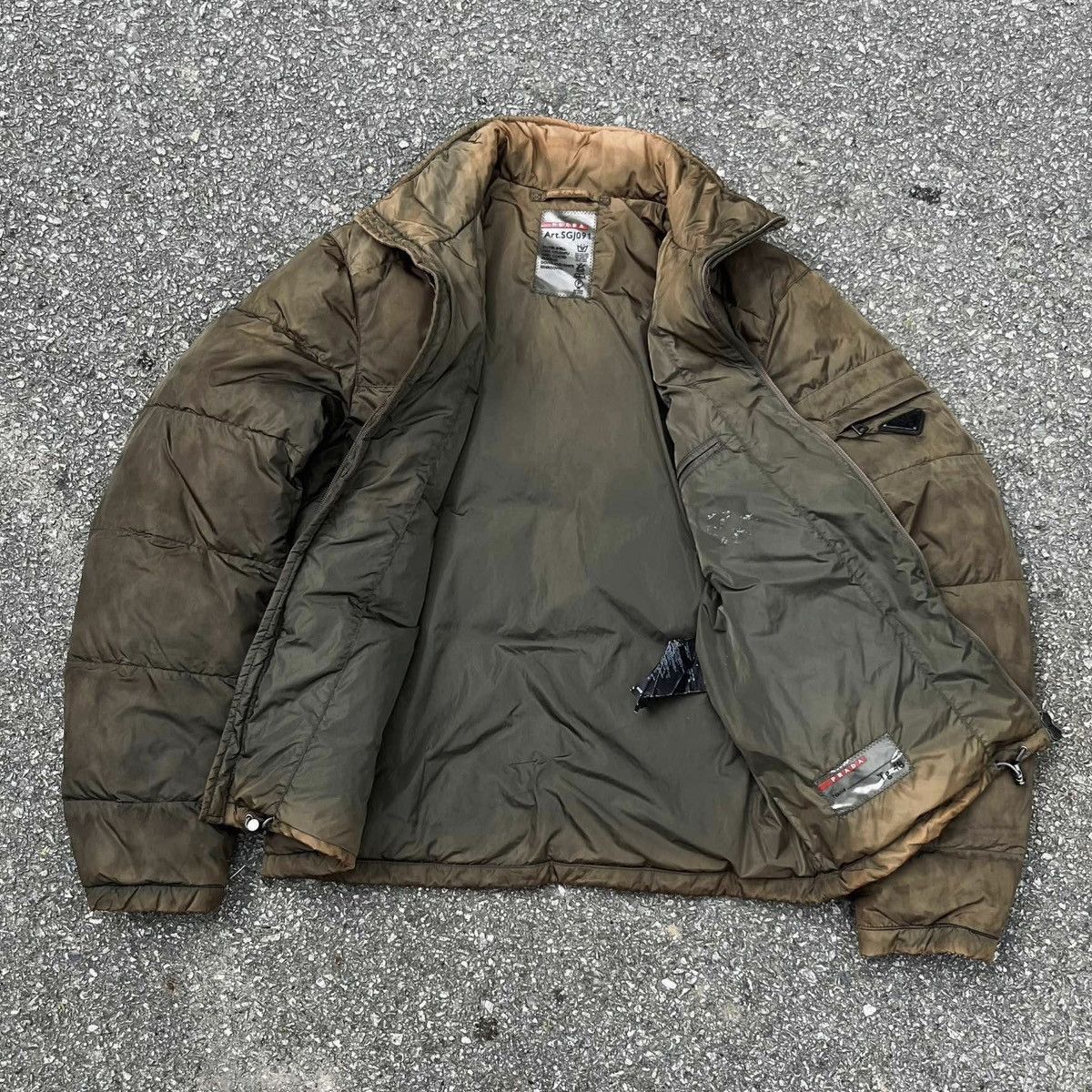 Prada 2011 PRADA down puffer jacket archive nylon boxy Size US M / EU 48-50 / 2 - 3 Thumbnail
