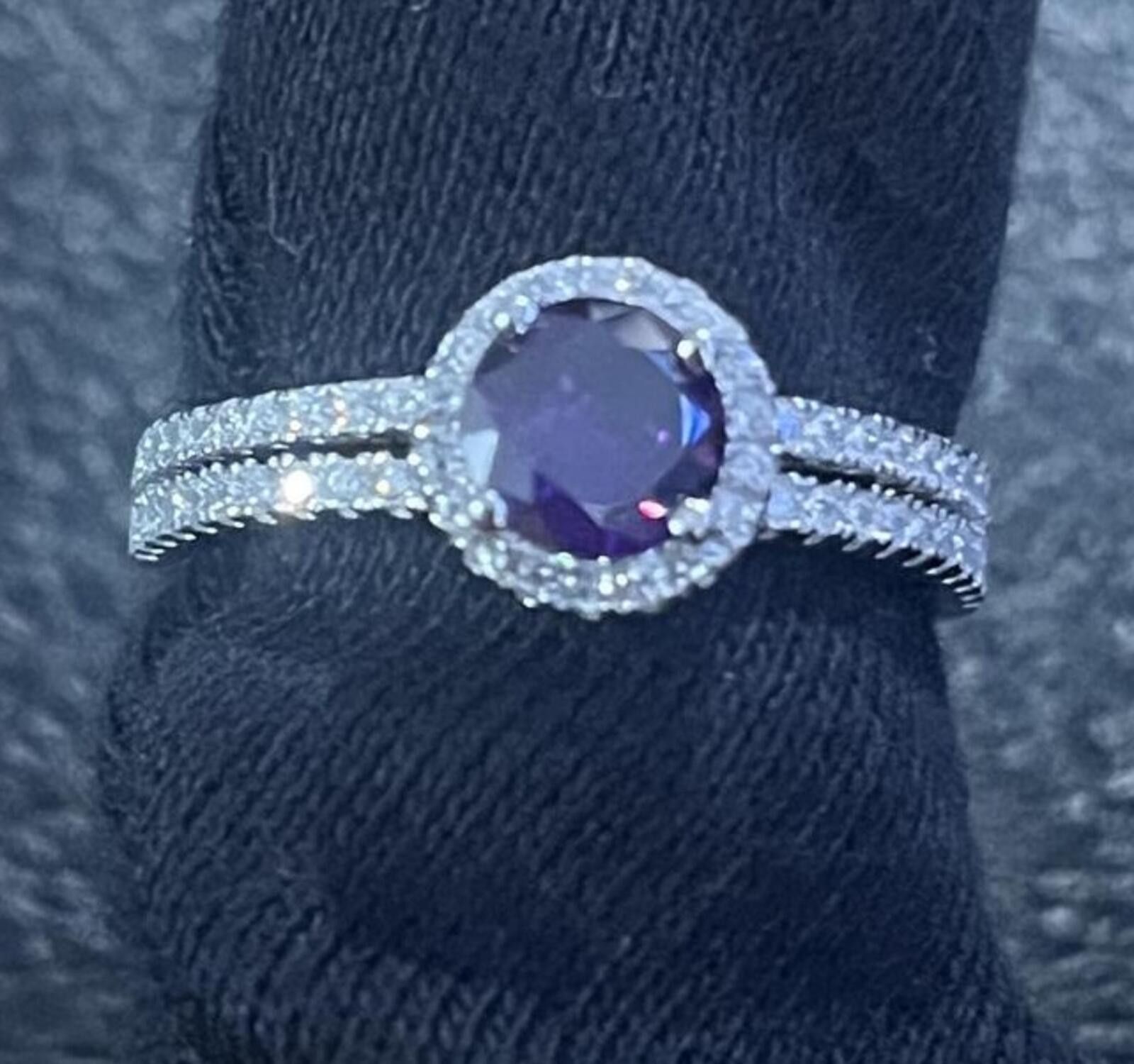 Sterling Silver Women’s ring Pure 925/moissanite Size ONE SIZE - 1 Preview