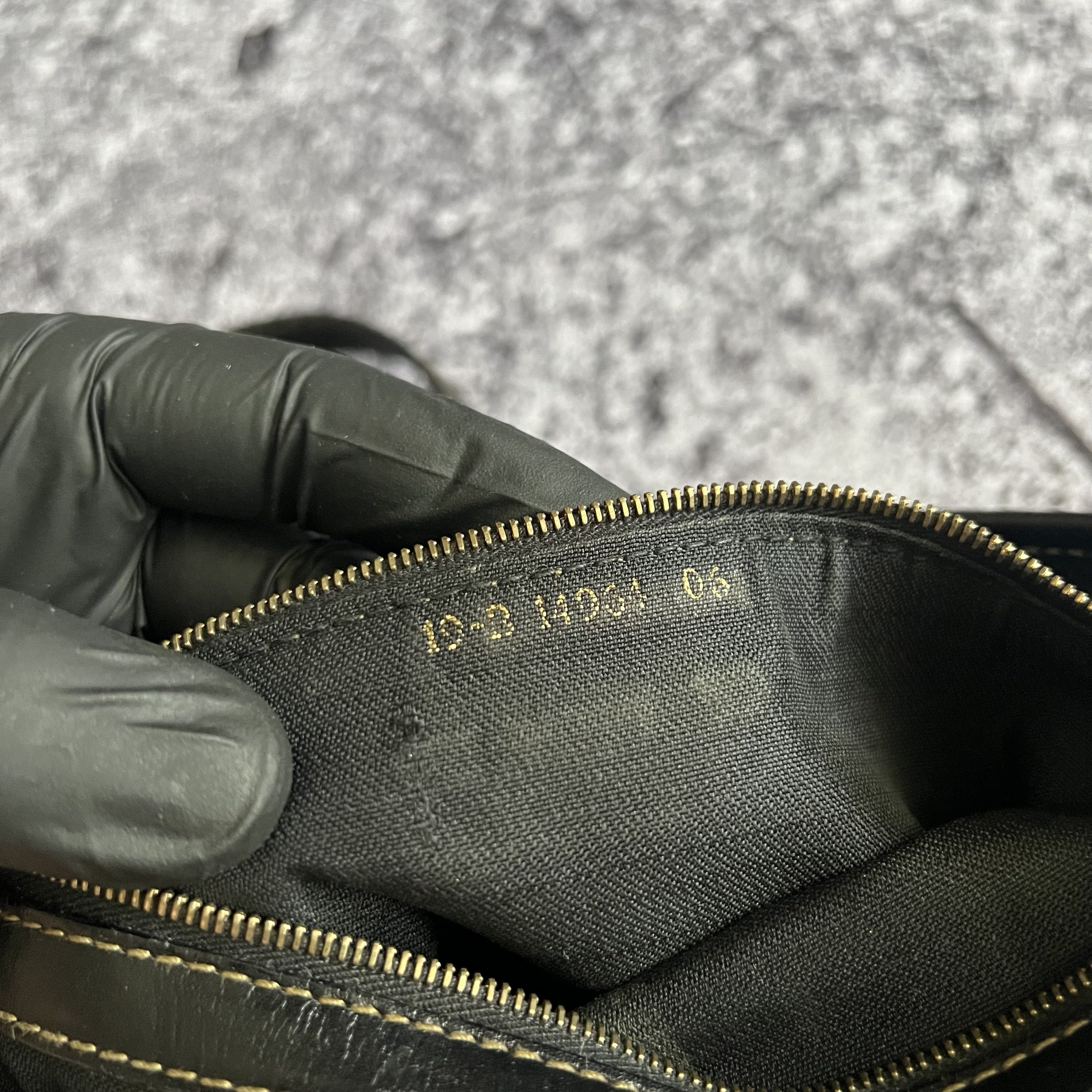 Fendi Vintage Fendi Bag Monogram Logo Made in Italy Size ONE SIZE - 18 Thumbnail