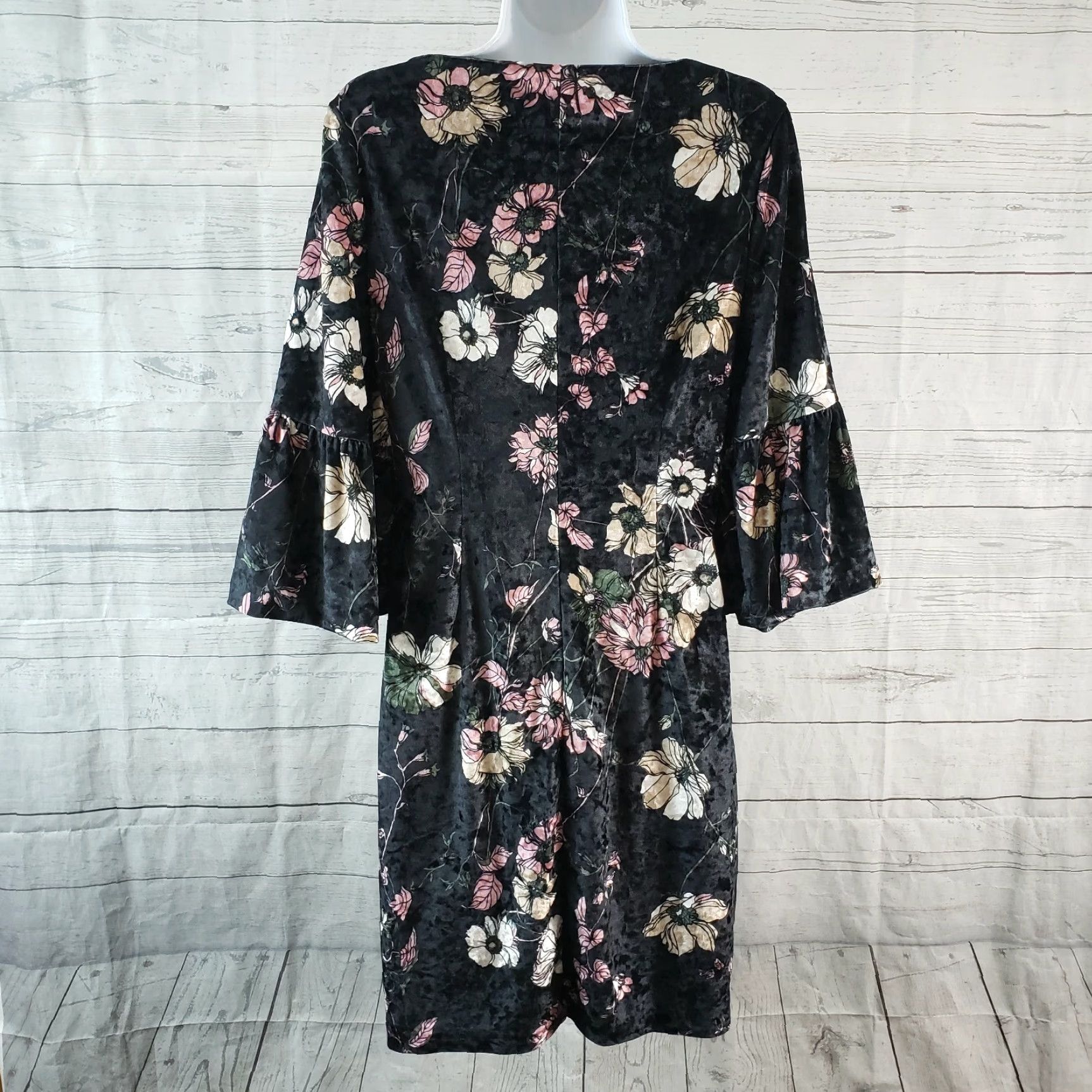Vintage Chicos Womens Velvet Dress Sz Small Black Pink Floral 3/4 Bell Sleeves Size S / US 4 / IT 40 - 4 Thumbnail